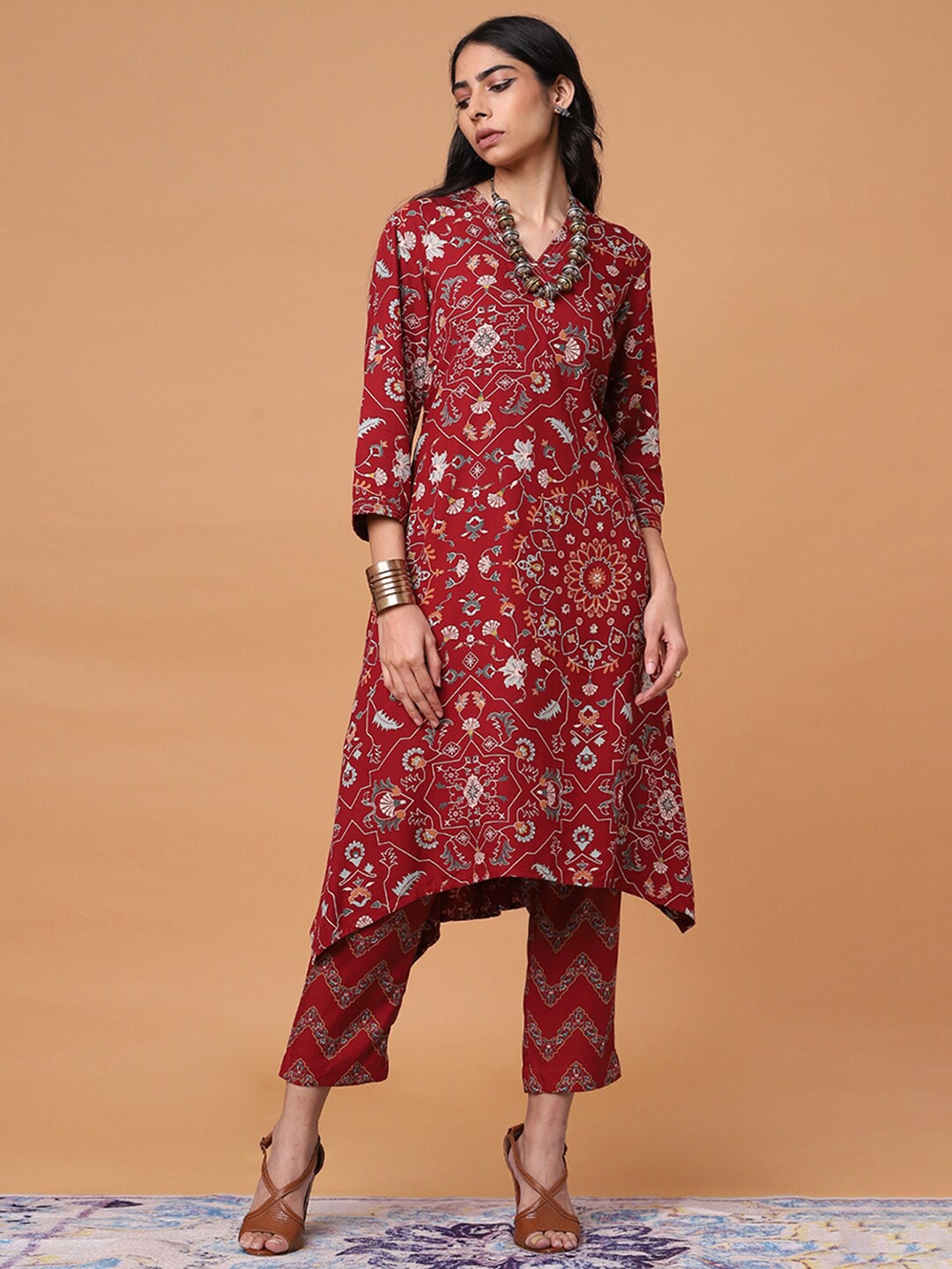 

Marigold Lane Floral Printed V-Neck Kurta, Maroon