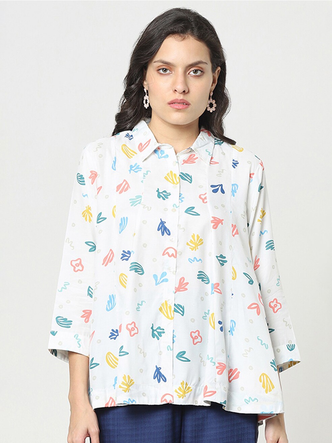 

Marigold Lane White Conversational Print Shirt Style Top