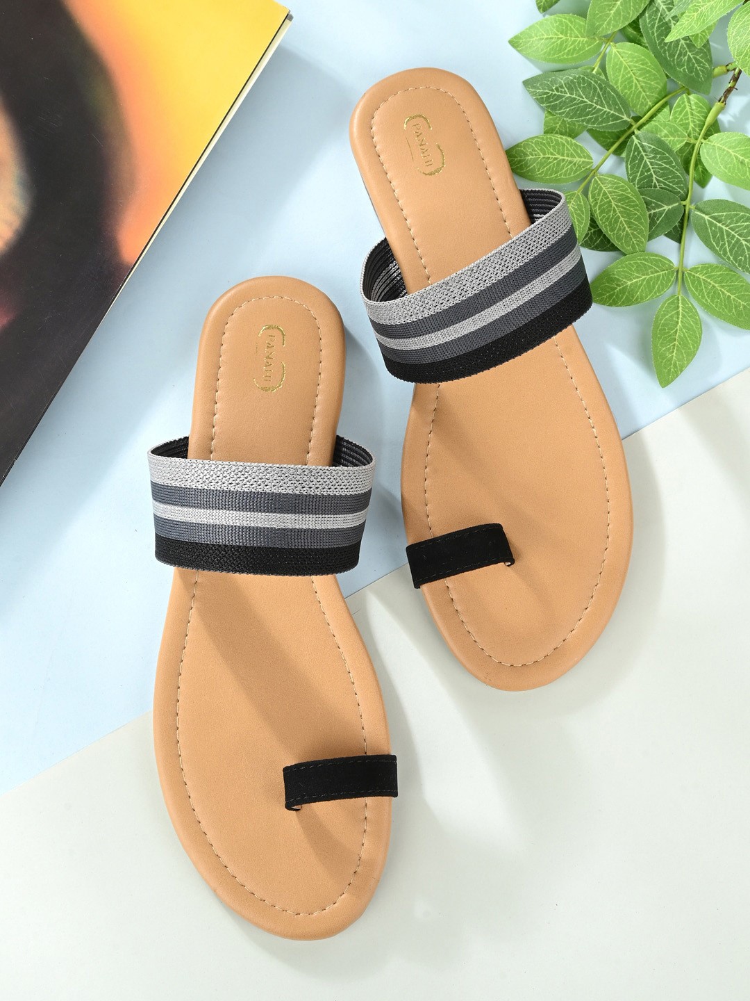

PANAHI Colourblocked One Toe Flats, Grey