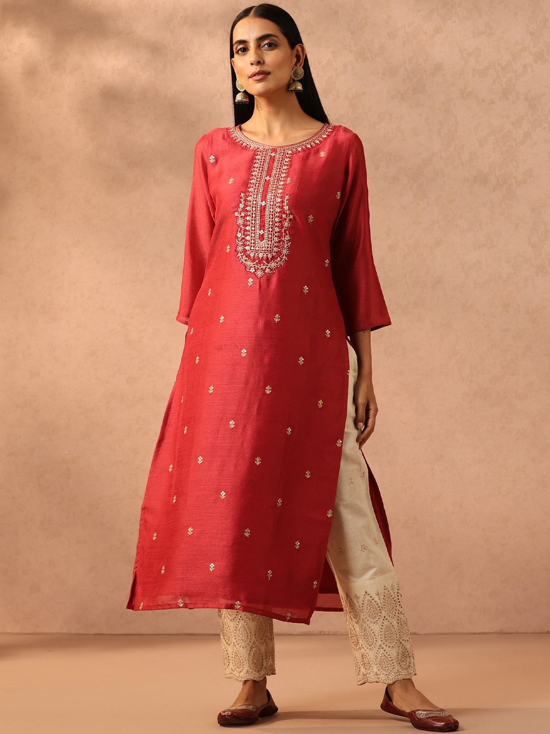 

Libas Red Ethnic Motifs Embroidered Thread Work Kurta