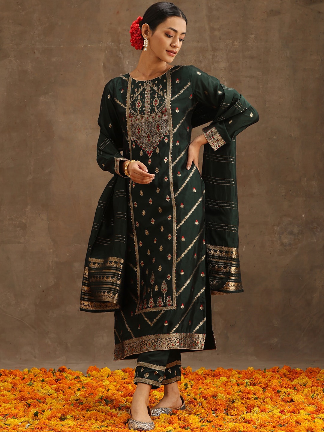 

Libas Green Ethnic Motifs Woven Design Straight Kurta With Trousers & Dupatta