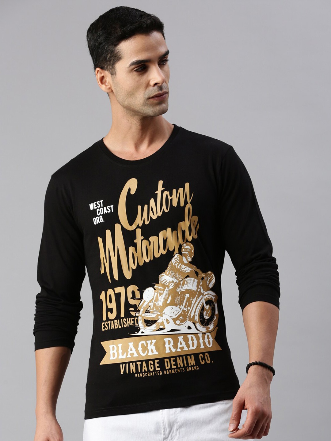 

BLACK RADIO Typography Printed Pure Cotton T-shirt