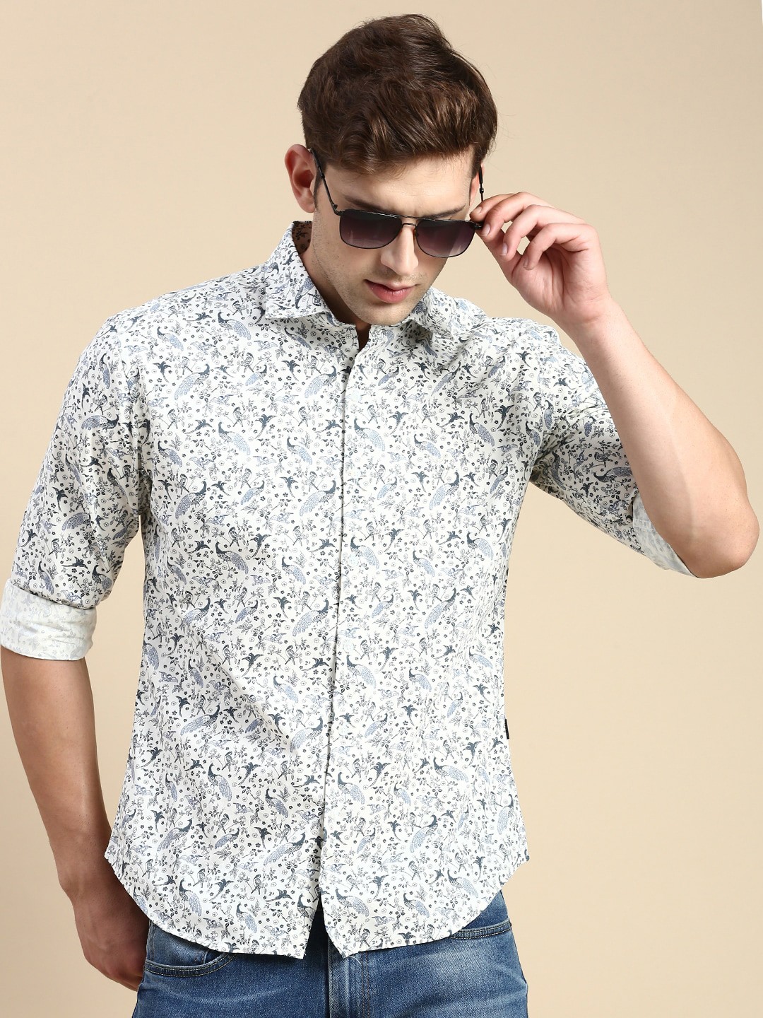 

SHOWOFF Conversational Printed Comfort Slim Fit Cotton Casual Shirt, Off white