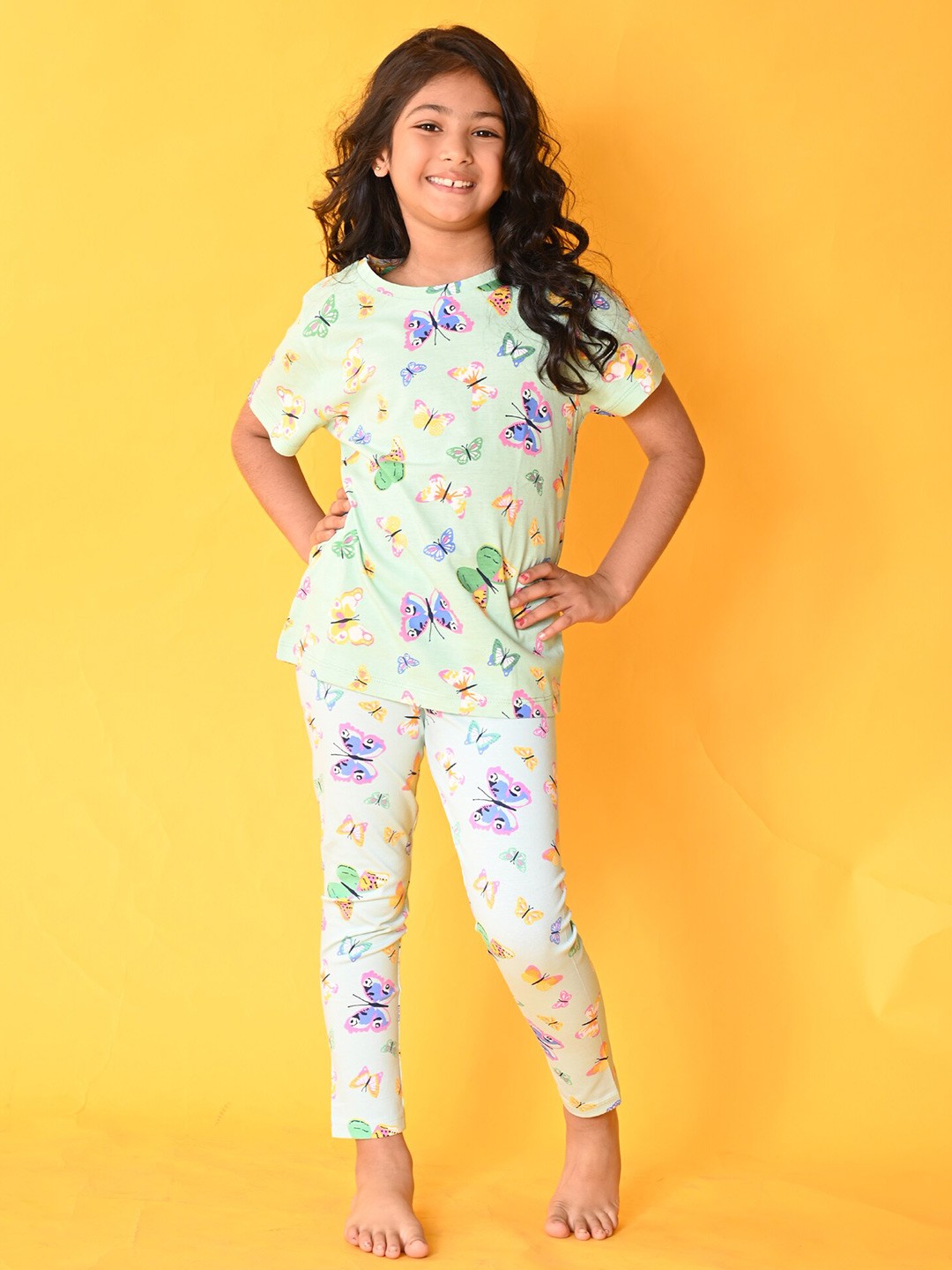 

Anthrilo Girls Printed Pure Cotton T-Shirt With Leggings, Green