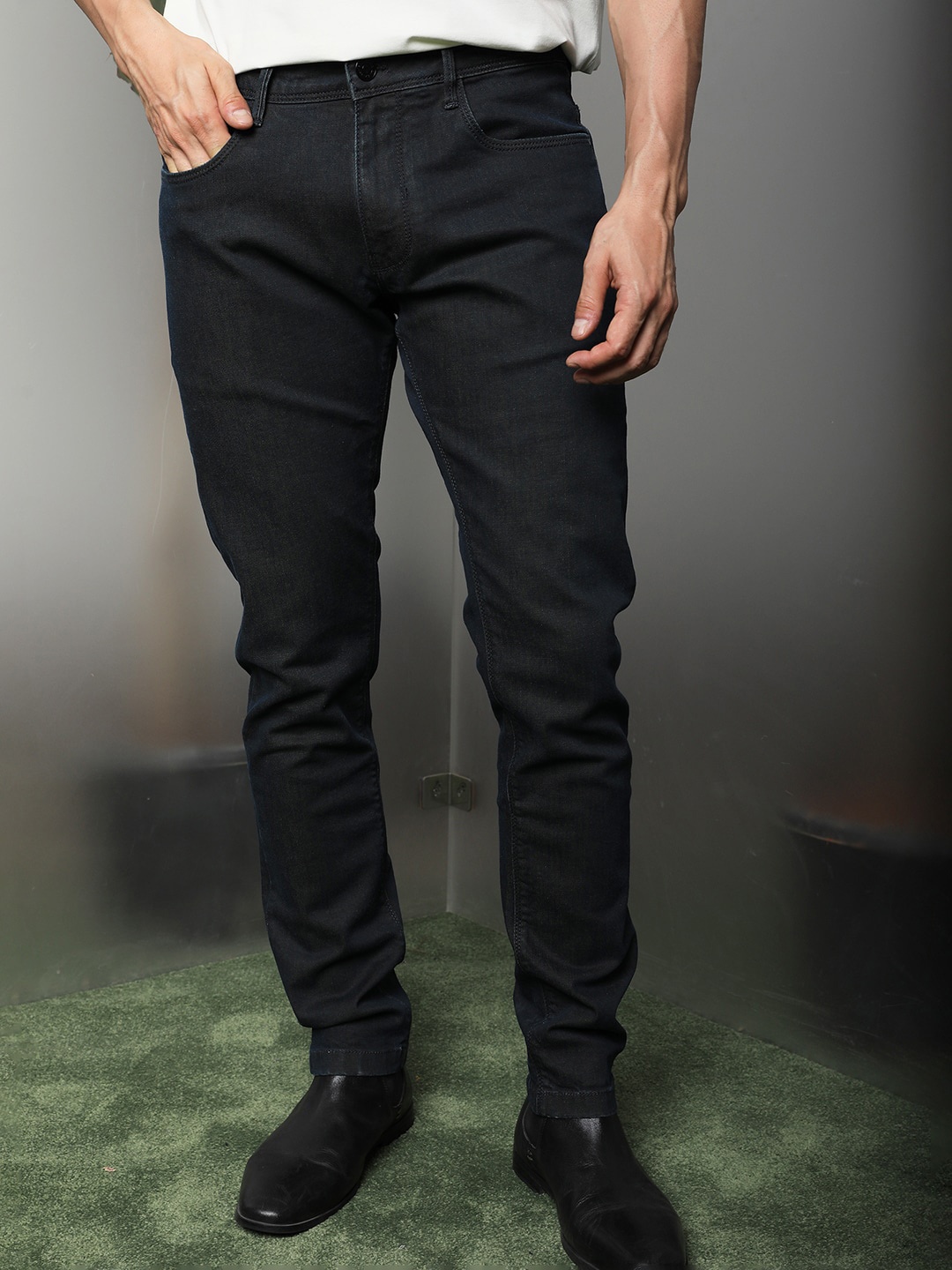 

RARE RABBIT Men Macon Mid-Rise Slim Fit Jeans, Black