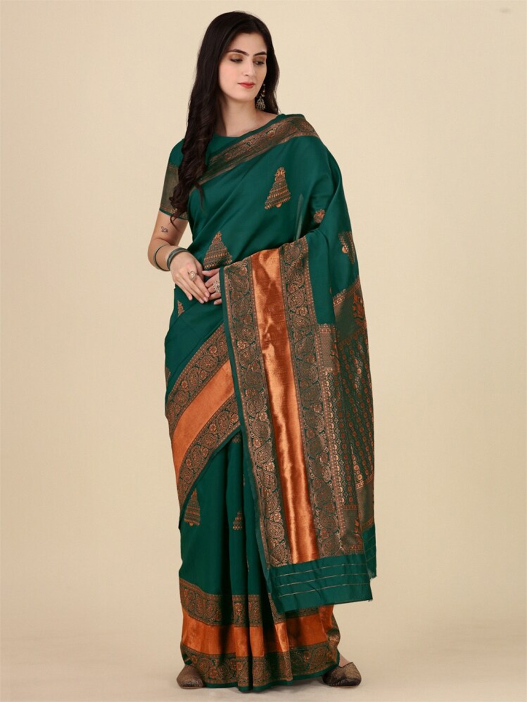 

AVANTIKA FASHION Woven Design Zari Pure Silk Kanjeevaram Saree, Green