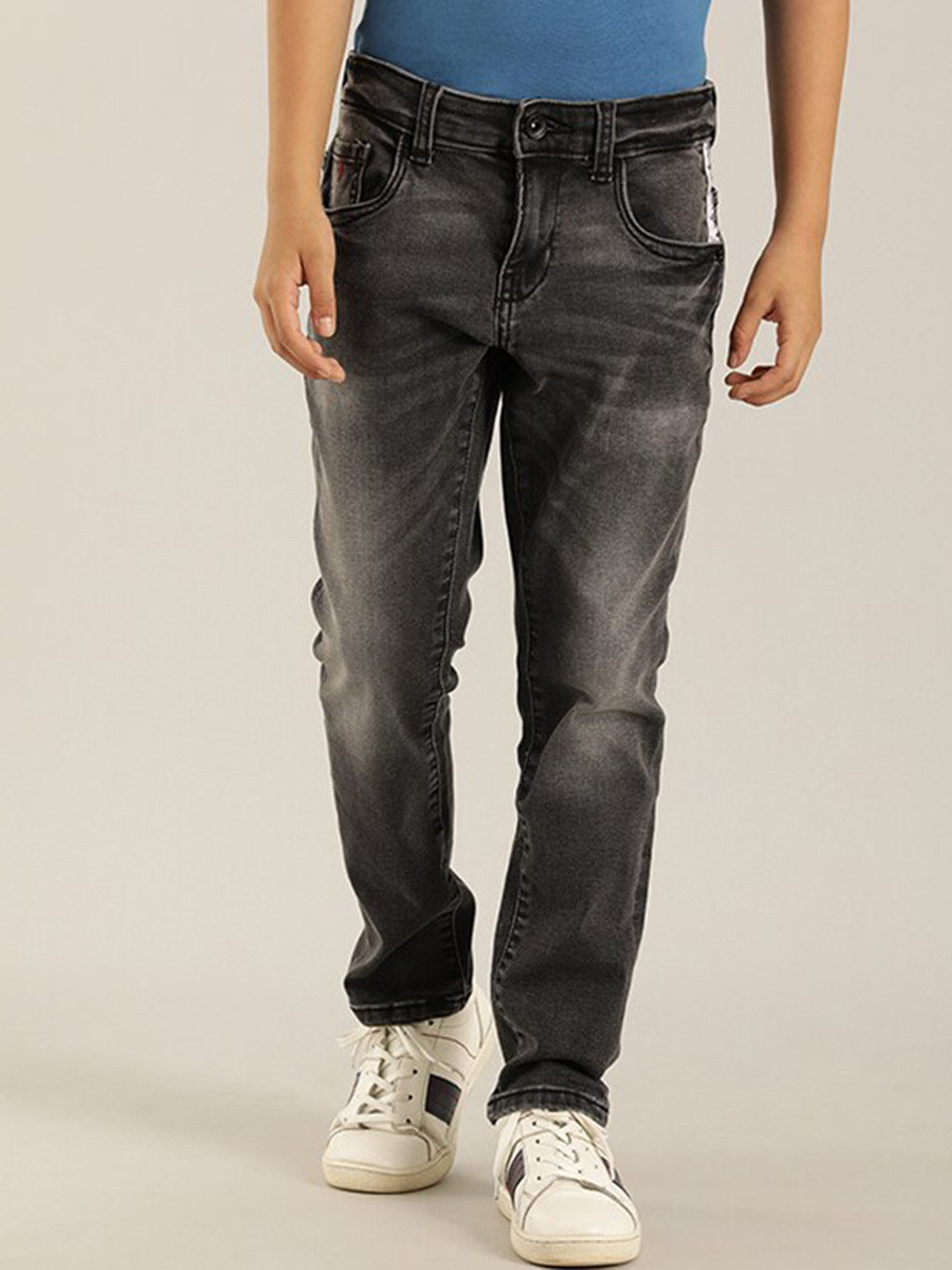 

Indian Terrain Boys Mid-Rise Light Fade Pure Cotton Jeans, Black