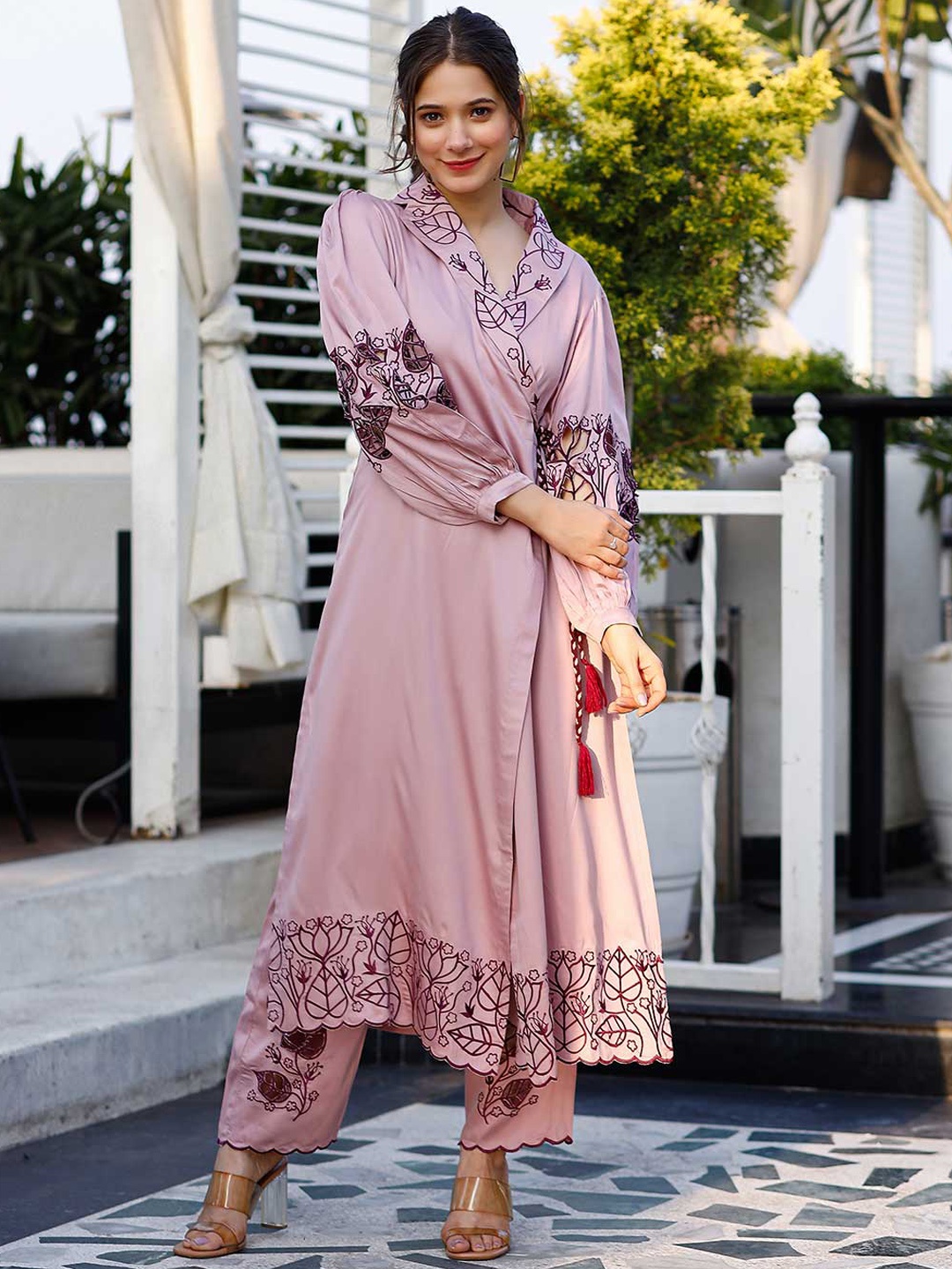 

Lirose Embroidered Puff Sleeves A-Line Kurta with Trousers, Pink