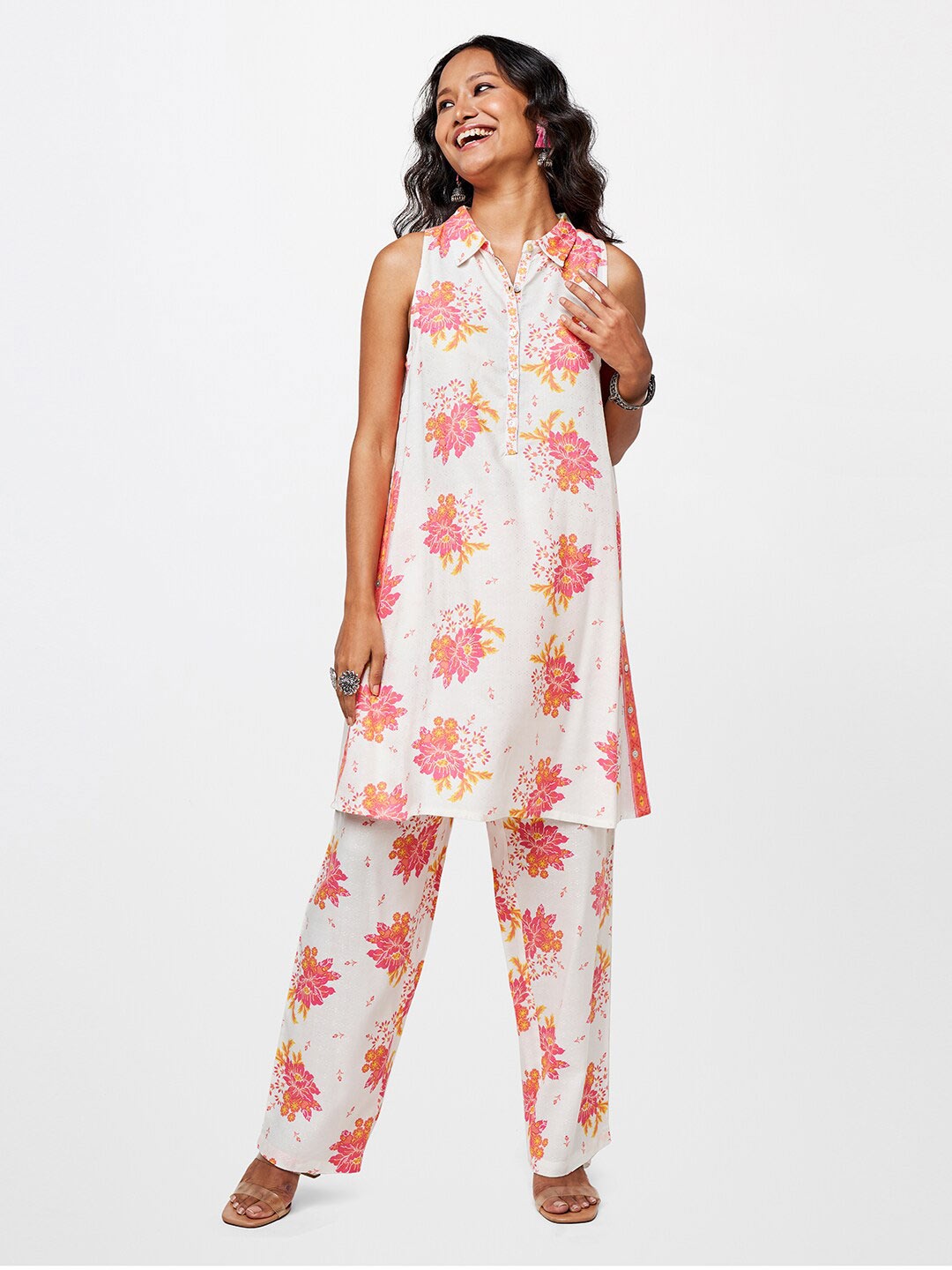 

Global Desi Floral Printed Kurta With Palazzo, Off white