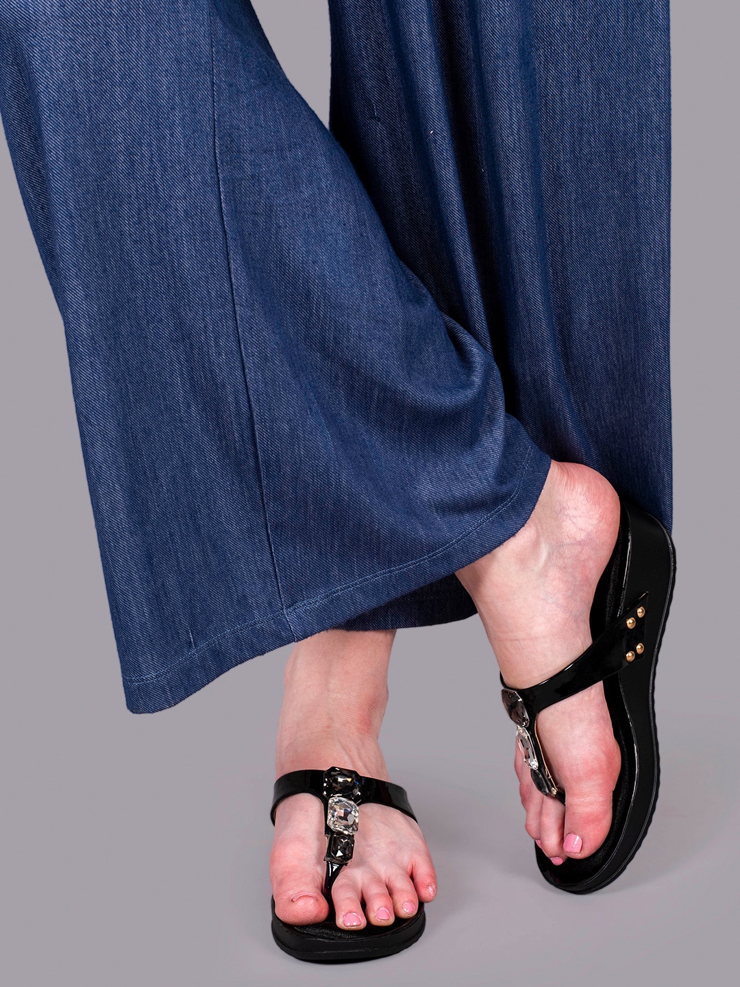 

AROOM Embellished Comfort Heels, Black