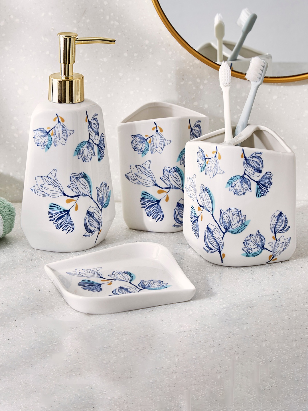 

Home Centre Nova Santorini White Ceramic Soap Dish