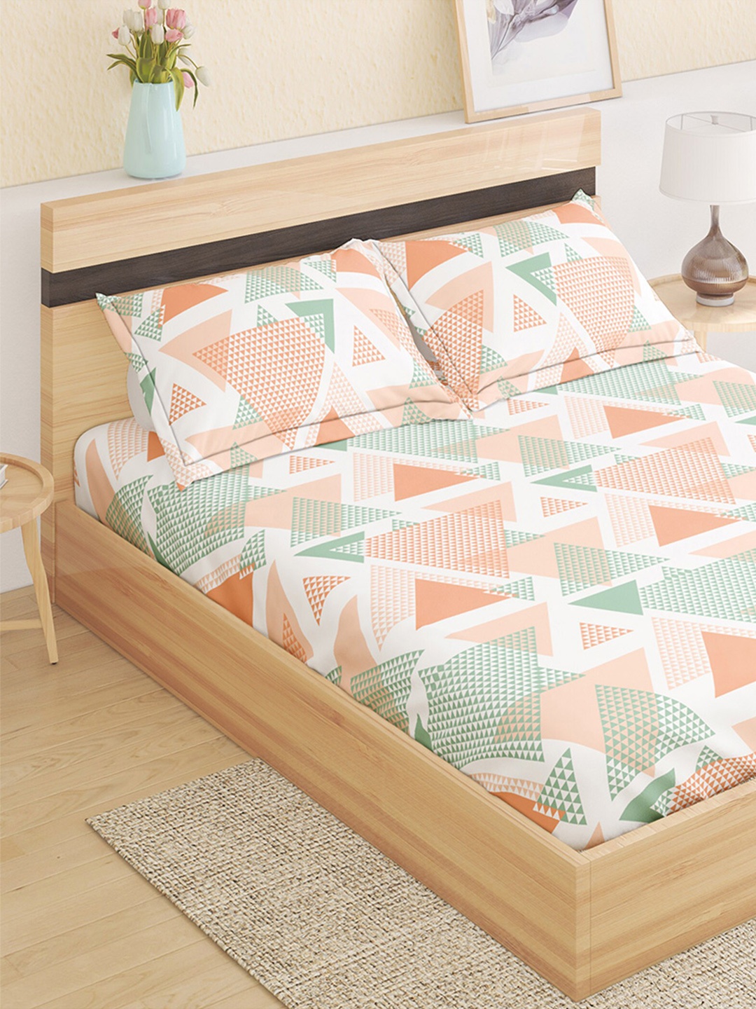 

Home Centre Pacific Juniper Orange Geometric 144 TC King Bedsheet With 2 Pillow Covers, White