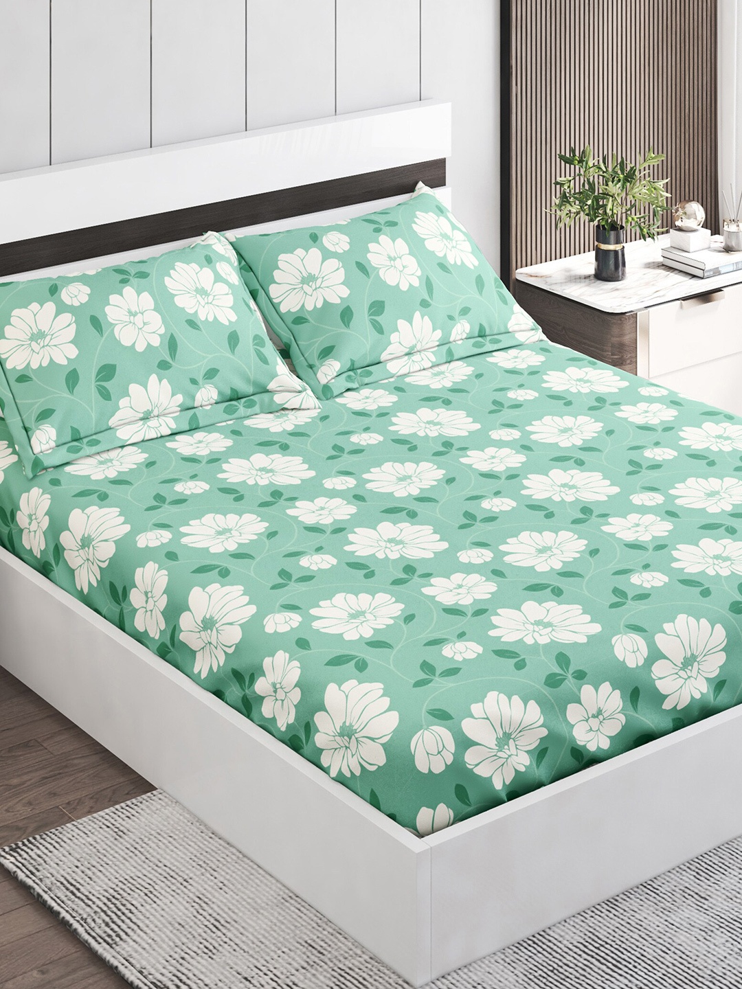 

Home Centre Pacific Juniper Sea Green Floral 144 TC Queen Bedsheet With 2 Pillow Covers