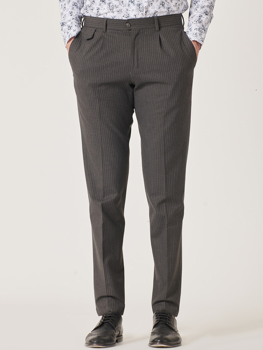 

MR BUTTON Men Striped Slim Fit Formal Trousers, Black