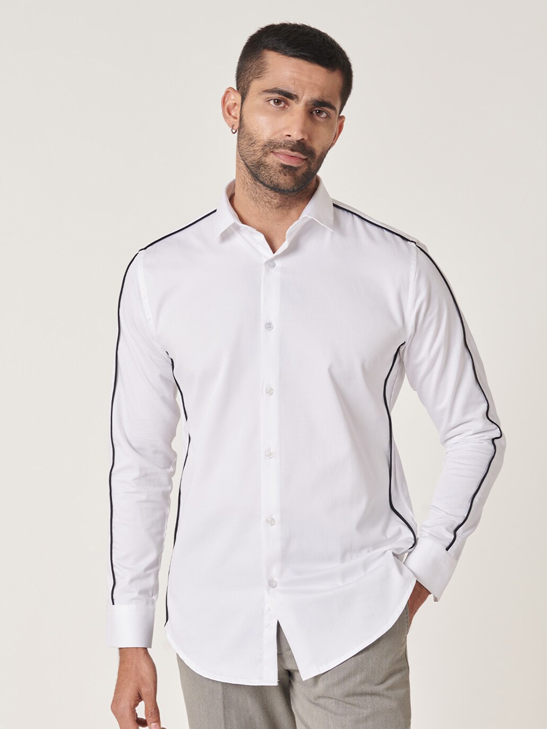 

MR BUTTON Spread Collar Long Sleeves Slim Fit Casual Cotton Satin Shirt, White