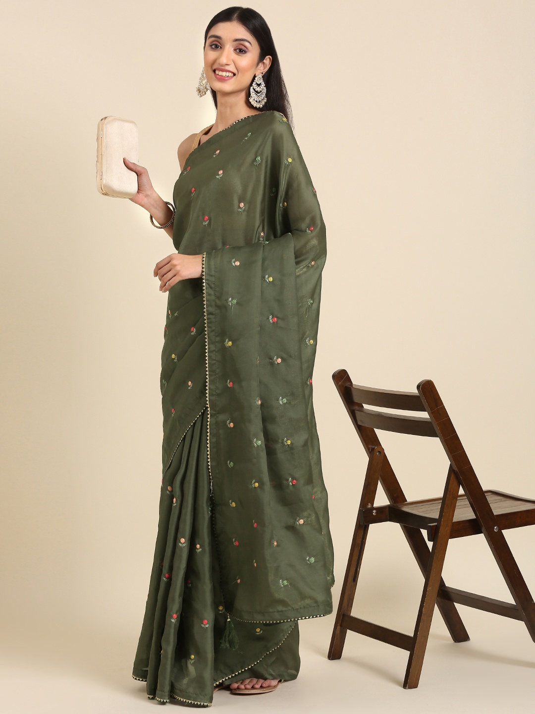 

Anouk Floral Embroidered Gotta Patti Saree, Green