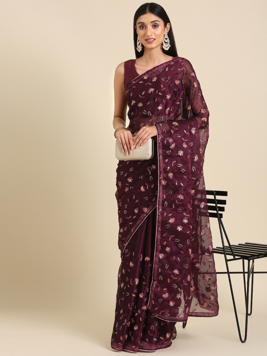 

Anouk Floral Embroidered Sequinned Saree, Burgundy