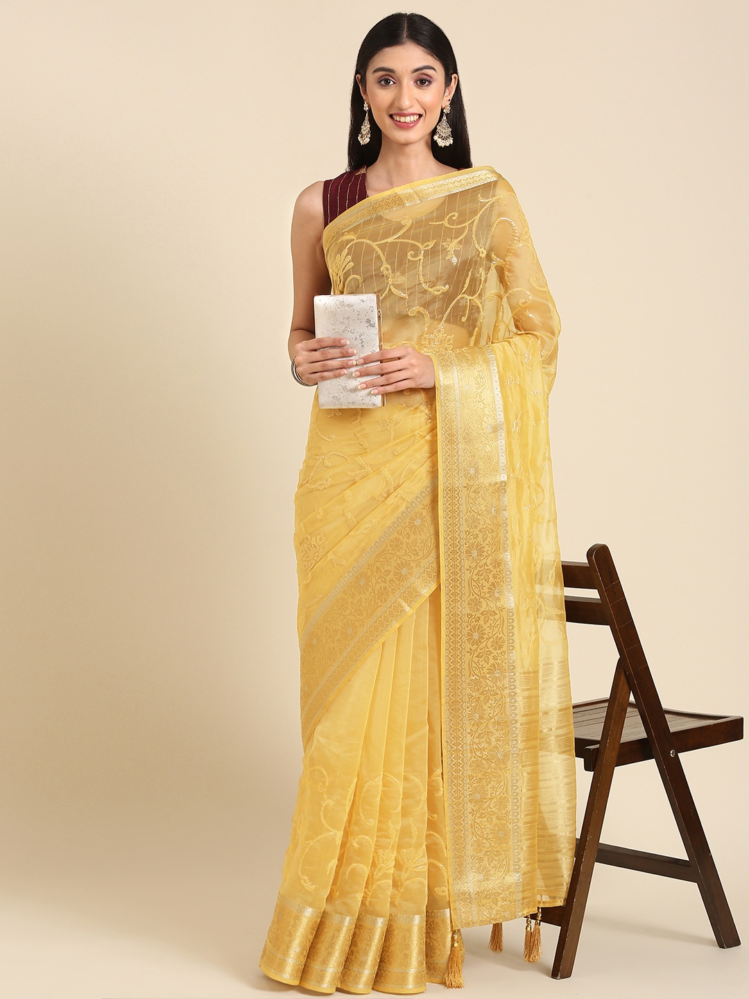 

Anouk Floral Embroidered Sequinned Organza Saree, Mustard