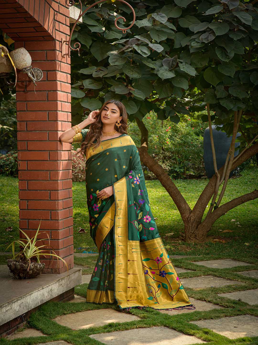 

Mitera Green & Pink Floral Woven Design Zari Saree