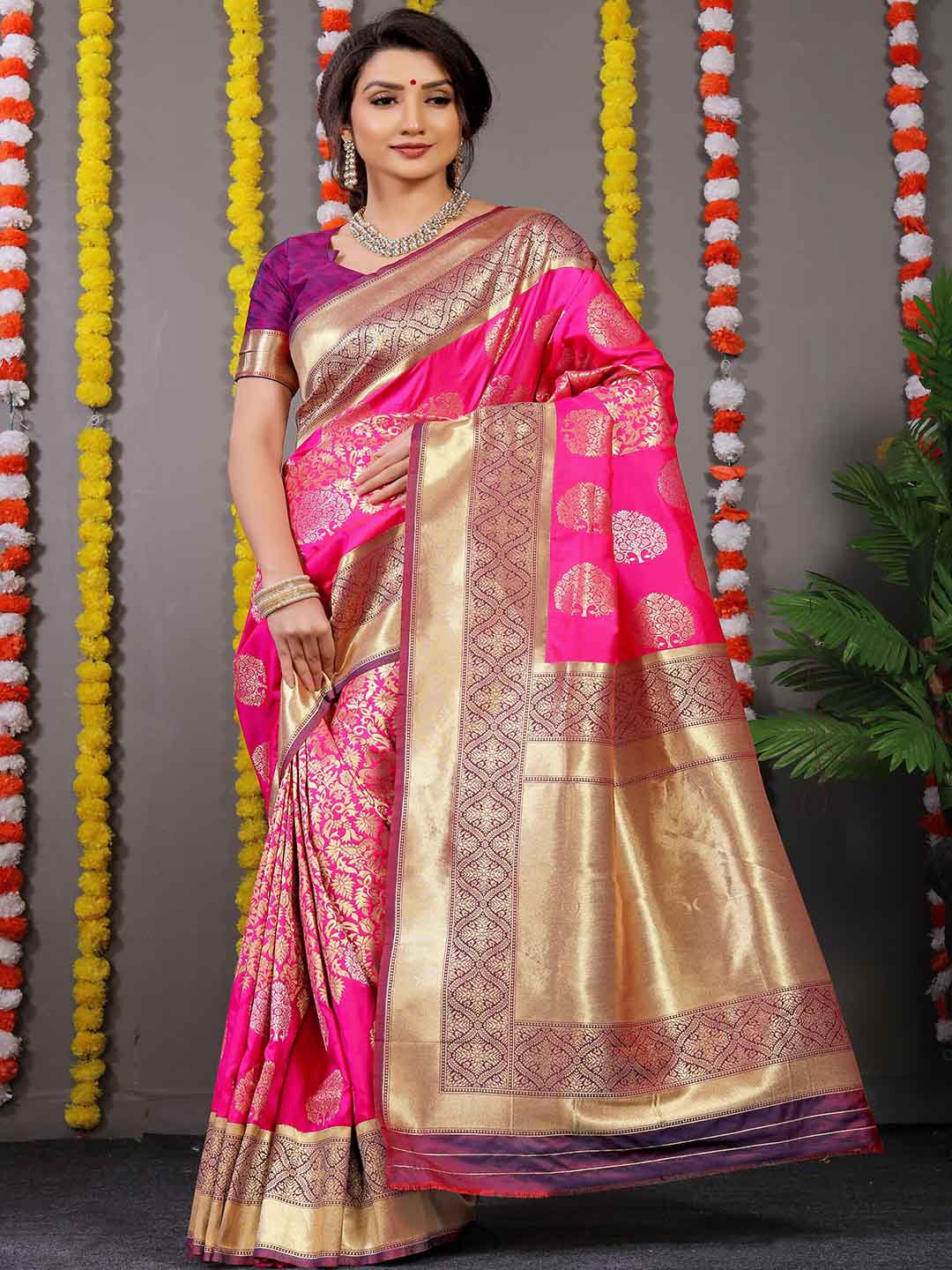 

Mitera Pink & Gold-Toned Woven Design Zari Art Silk Saree