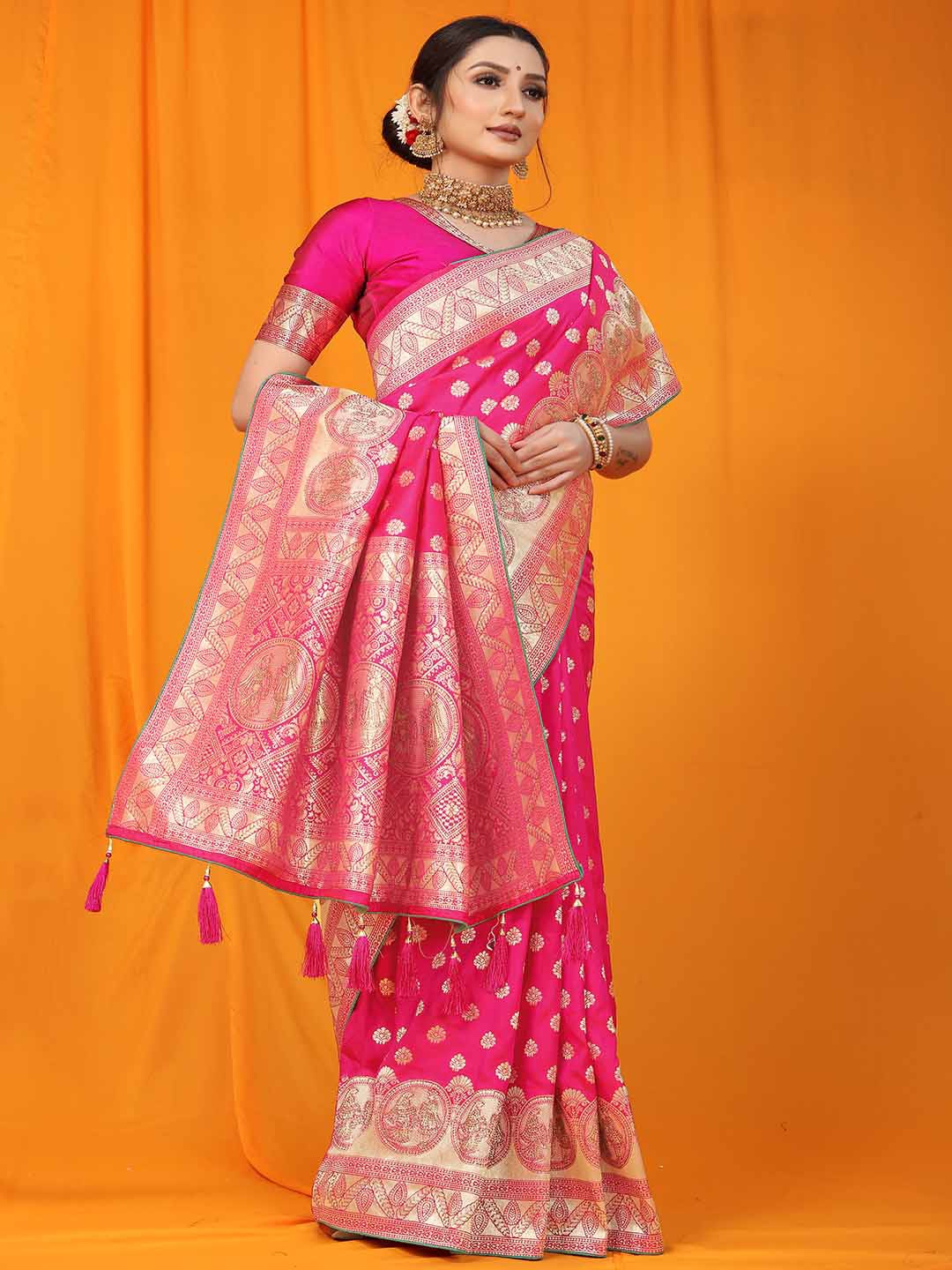 

Mitera Pink & Gold-Toned Ethnic Motifs Woven Design Zari Saree