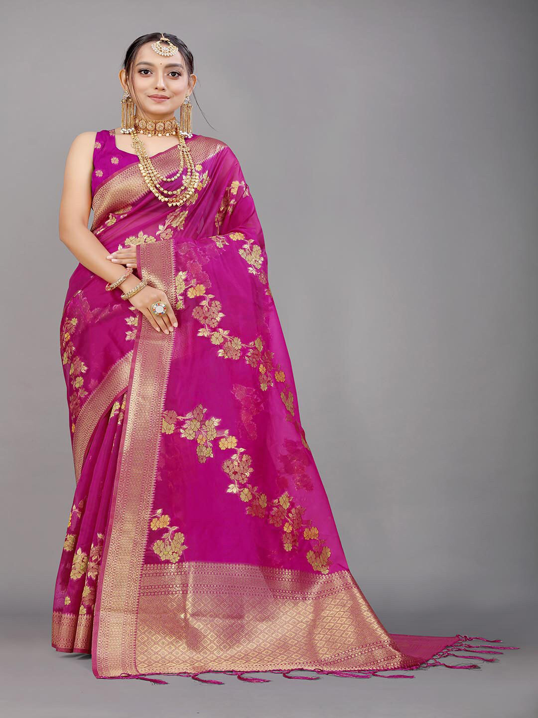 

Mitera Pink & Gold-Toned Floral Woven Design Zari Saree