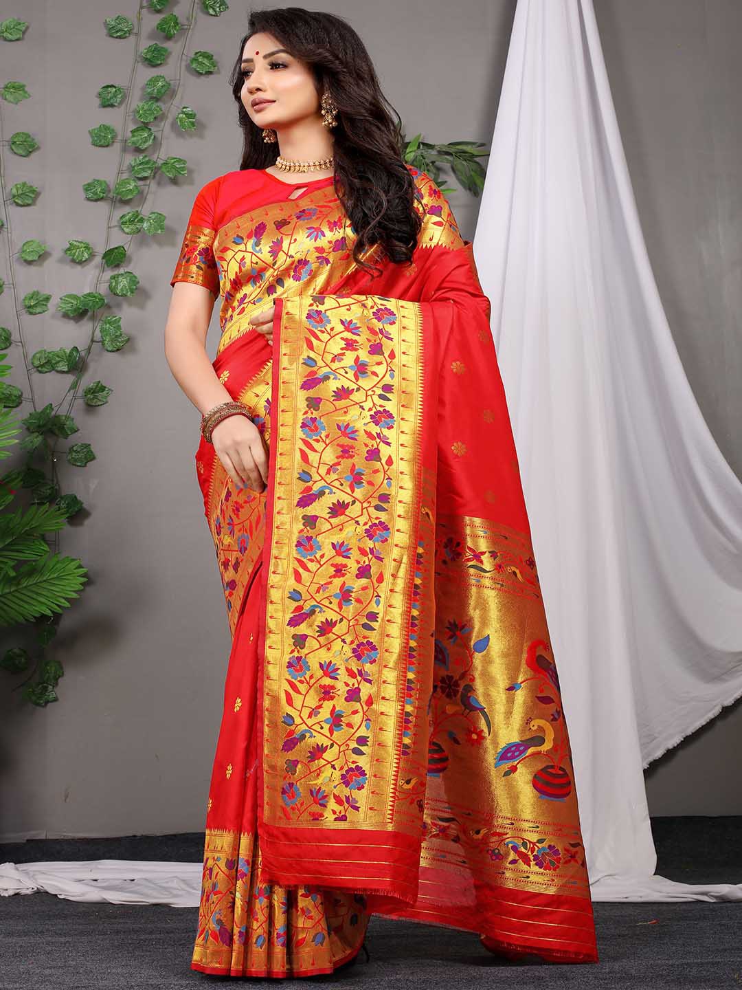 

Mitera Red & Gold-Toned Floral Woven Design Zari Saree
