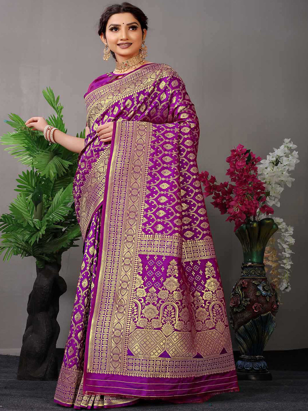 

Mitera Purple & Gold-Toned Woven Design Zari Art Silk Saree