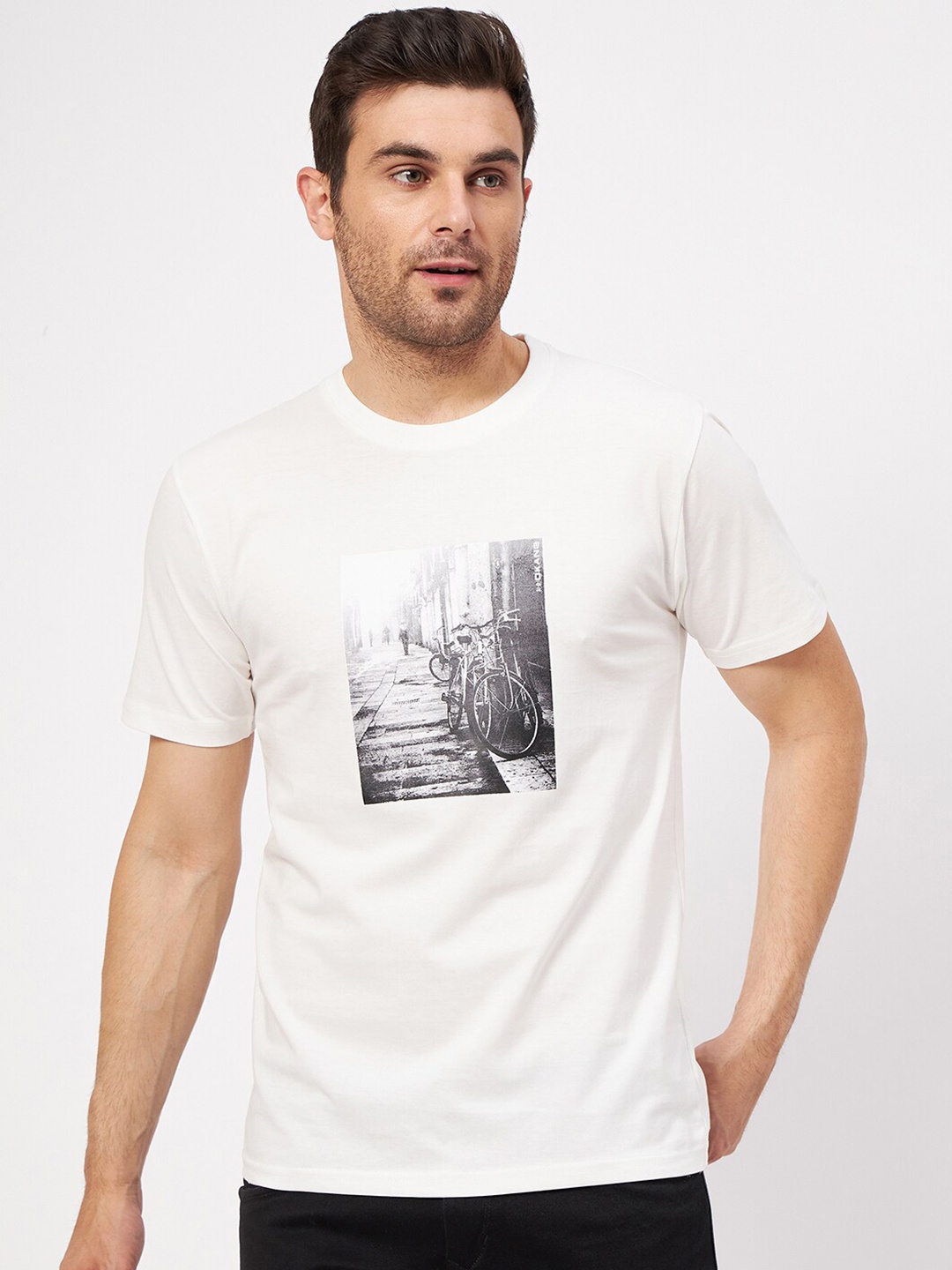 

Okane Graphic Printed Cotton Casual T-shirt, White