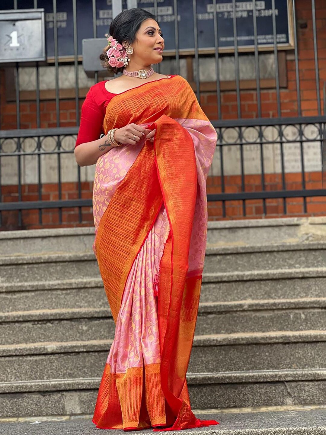 

KALINI Ethnic Woven Design Banarasi Saree, Pink