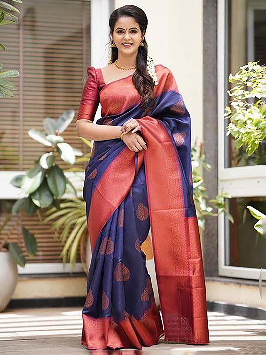 

KALINI Woven Ethnic Motifs Design Zari Kanjeevaram Saree, Navy blue
