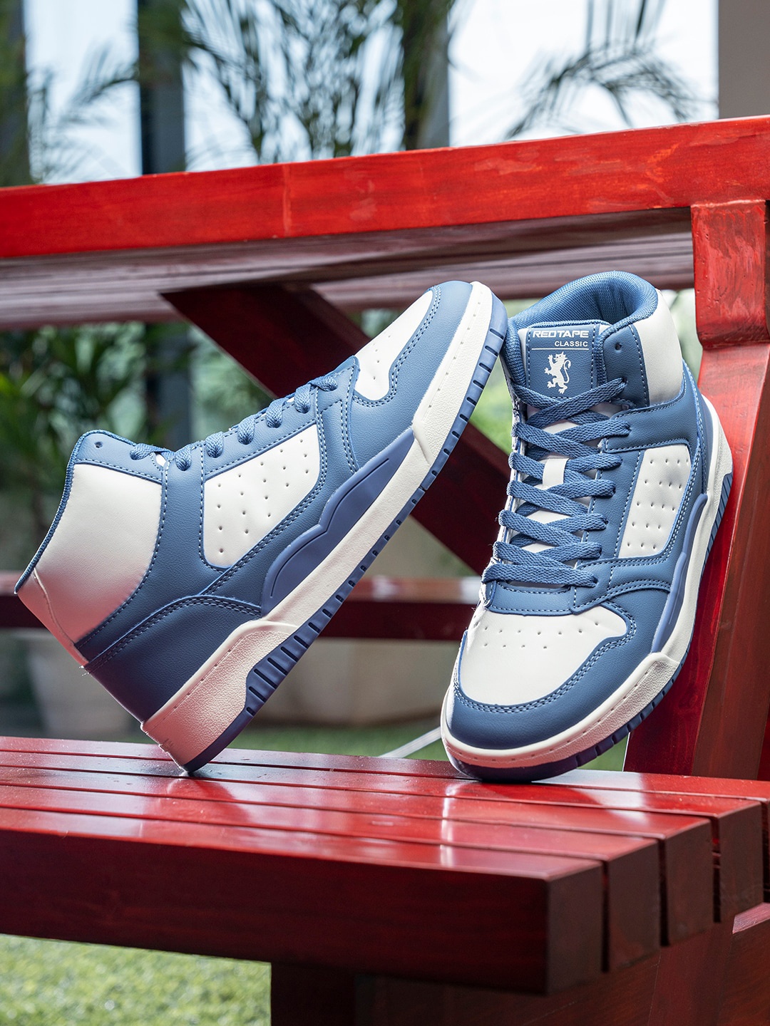 

Red Tape Men Memory Foam Insole Sneakers, Blue
