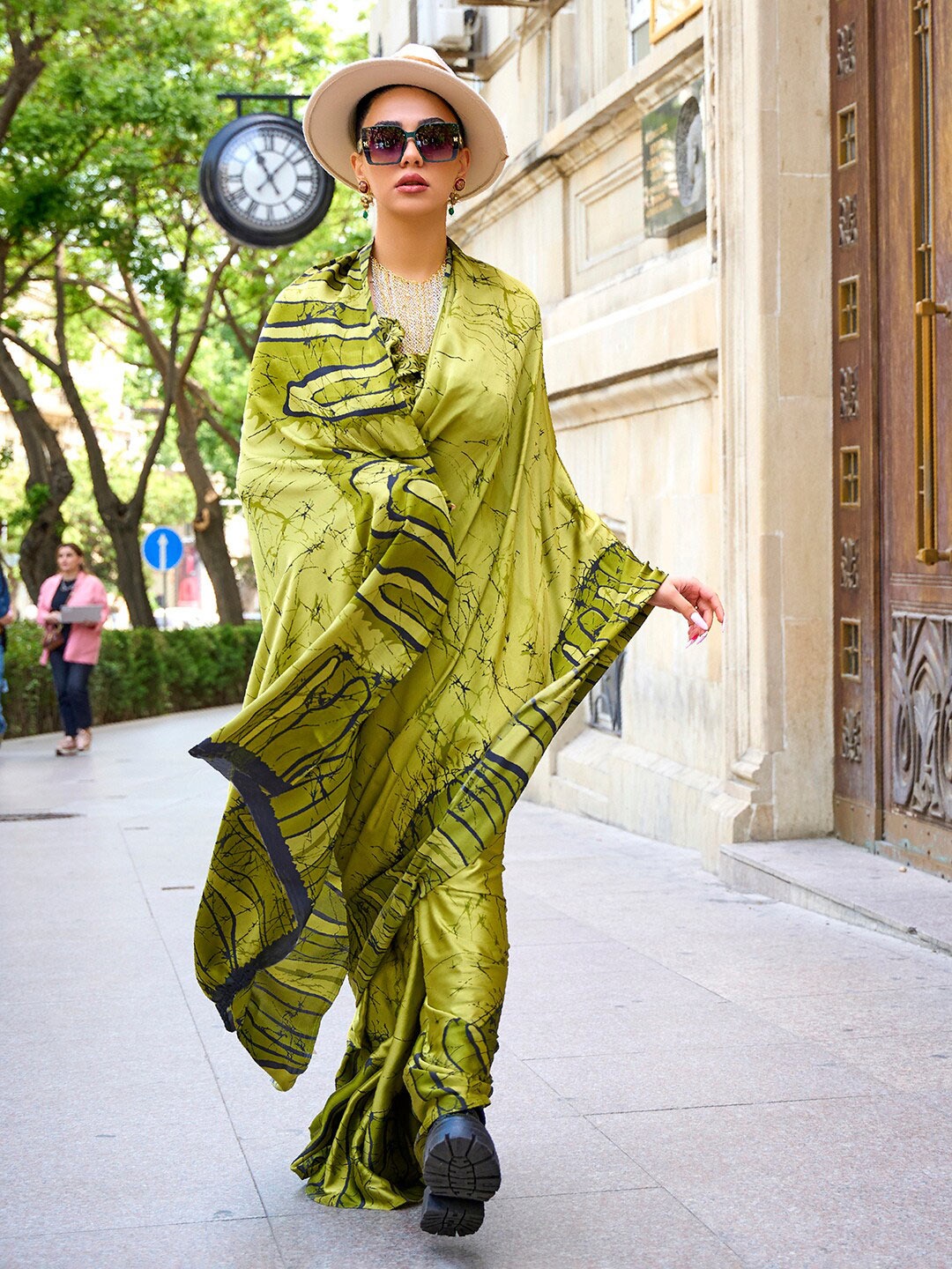 

Mitera Olive Green Black Abstract Printed Poly Crepe Saree