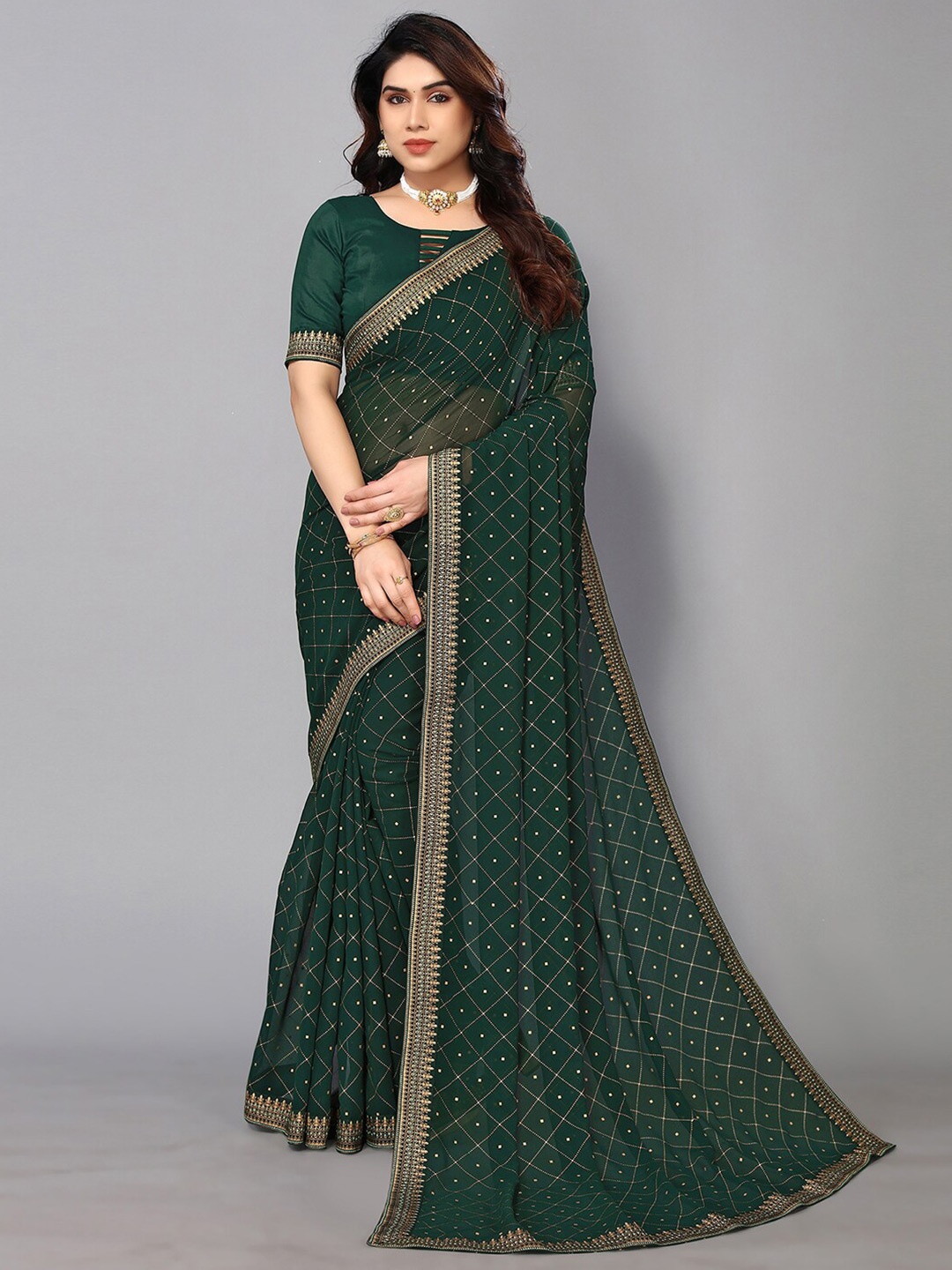 

Mitera Green & Gold-Toned Geometric Printed Saree