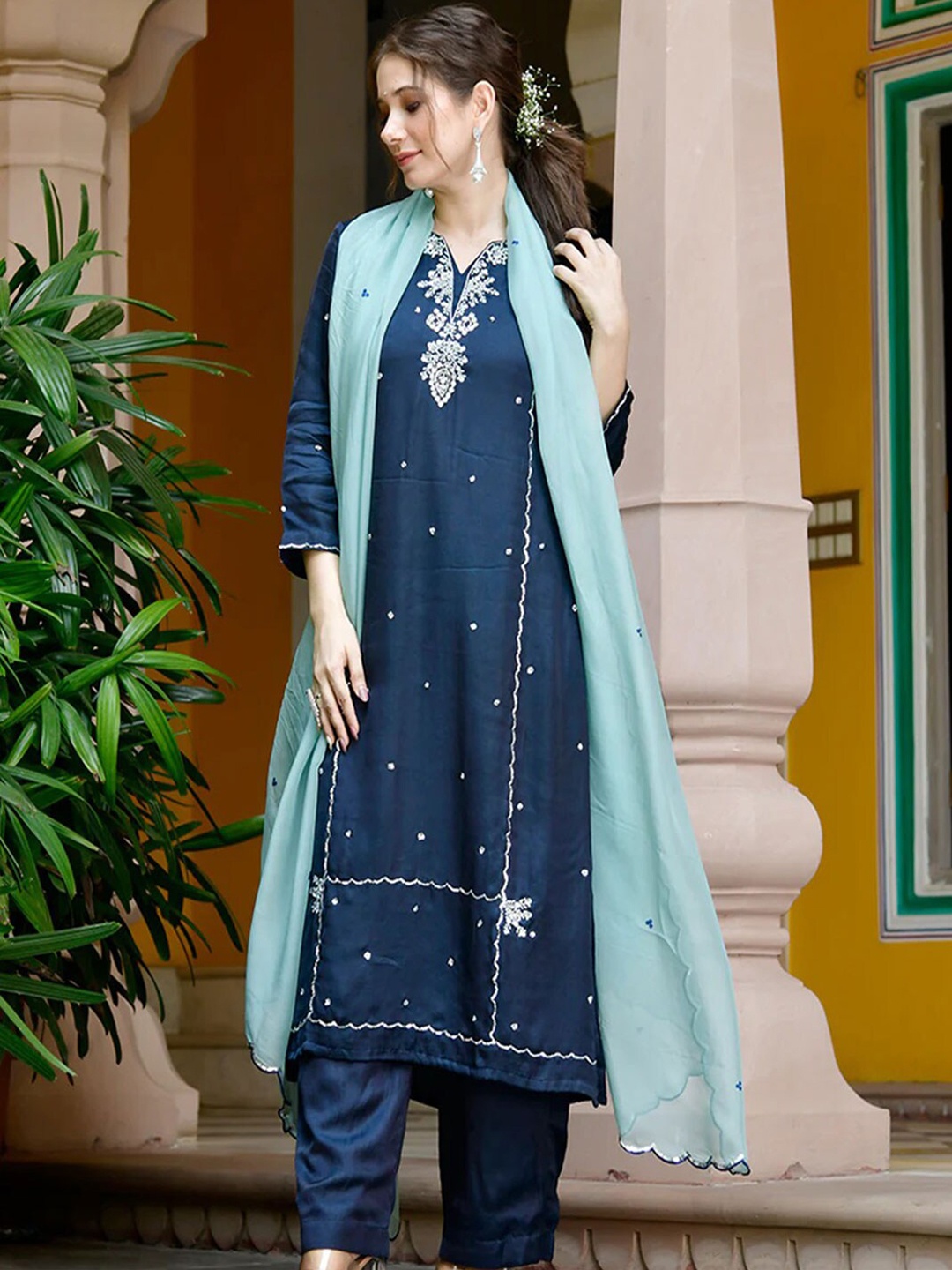 

Lirose Ethnic Motifs Embroidered Panelled Kurta with Trousers & Dupatta, Navy blue