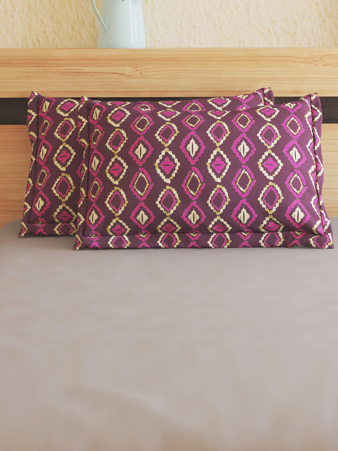 

Home Centre Purple & Green 2 Pieces Cotton Printed Pillow Covers