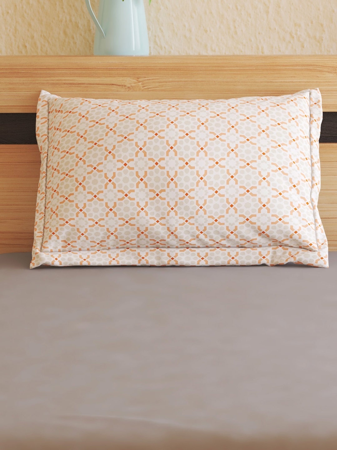 

Home Centre Grandeur Peach 2 Pieces Cotton Printed Pillow Covers