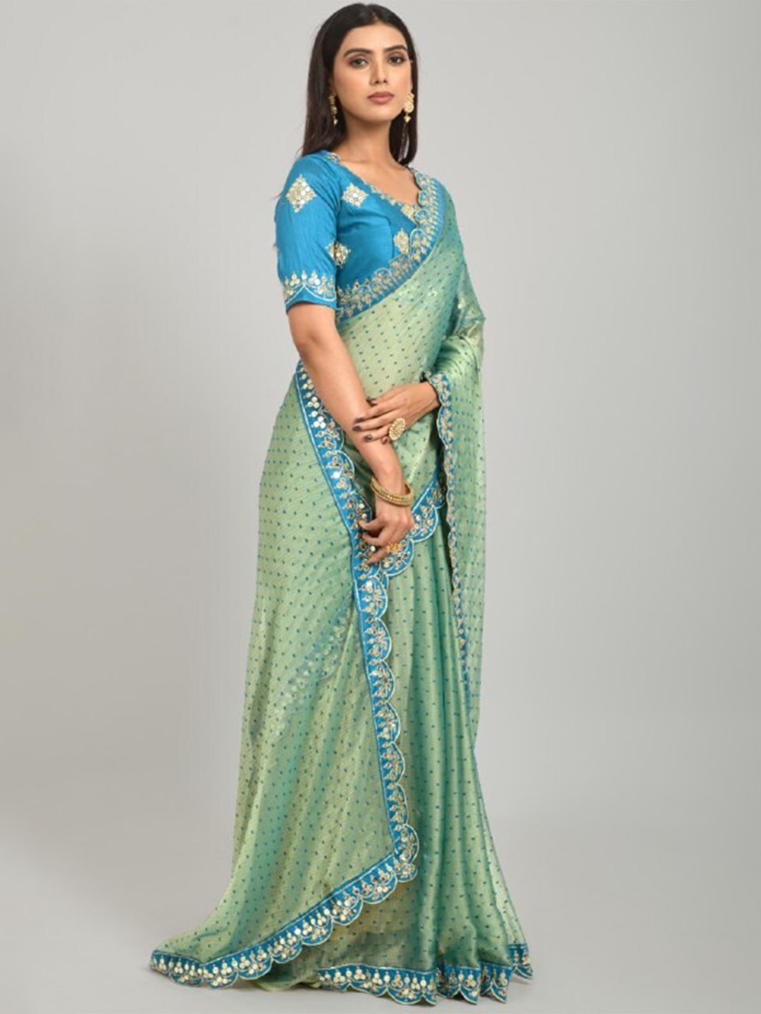 

VEERAX Geometric Woven Design Pure Georgette Saree, Green
