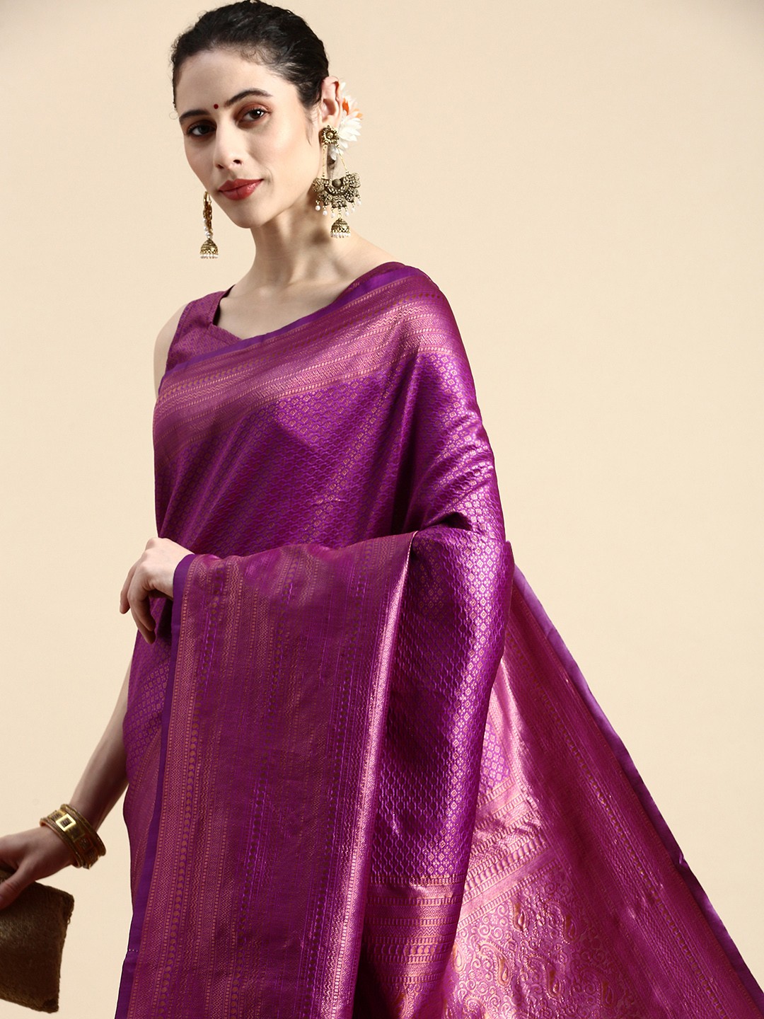 

VAIRAGEE Woven Design Zari Silk Blend Banarasi Saree, Purple