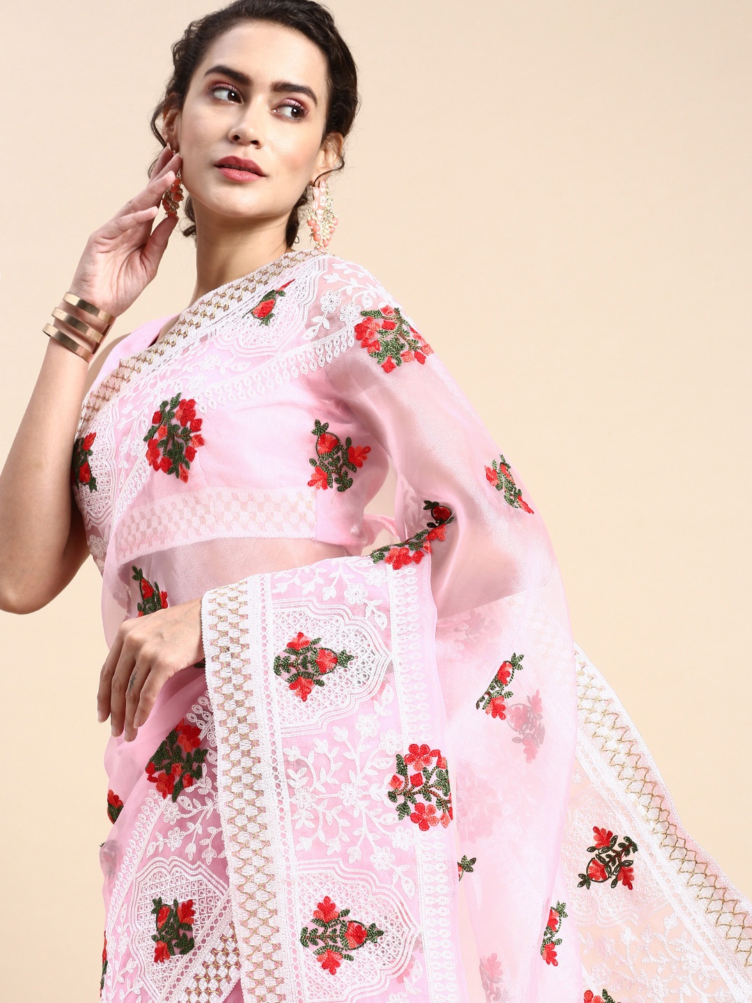 

VAIRAGEE Floral Embroidered Organza Saree, Pink