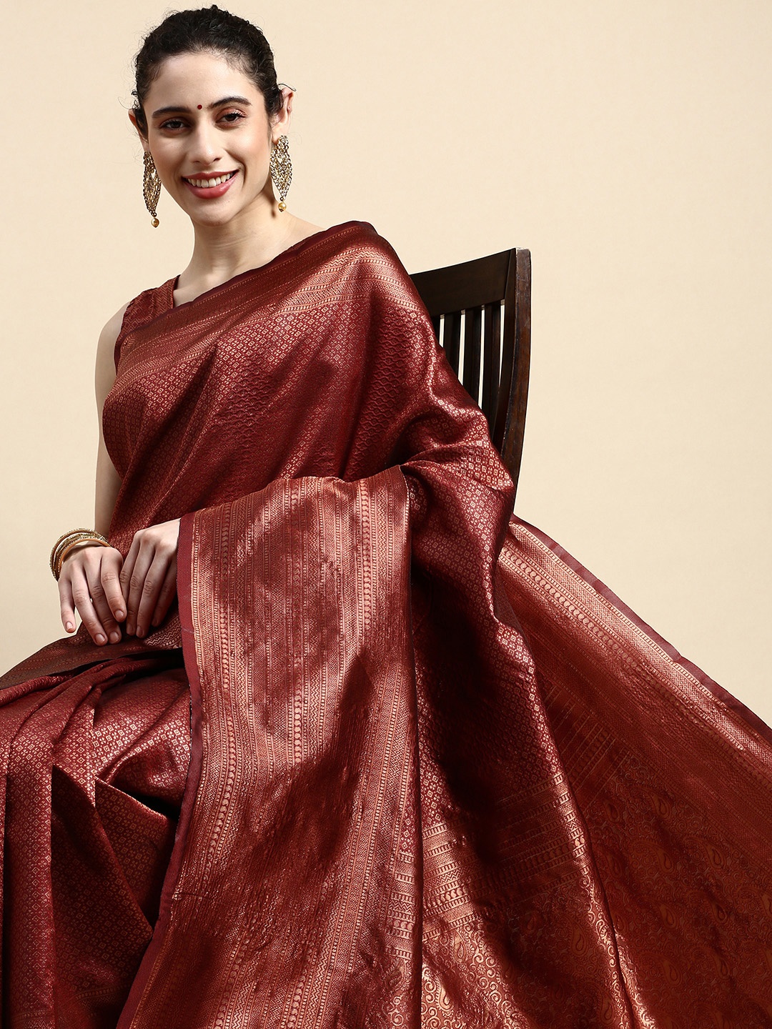 

VAIRAGEE Ethnic Motifs Banarasi Saree, Maroon
