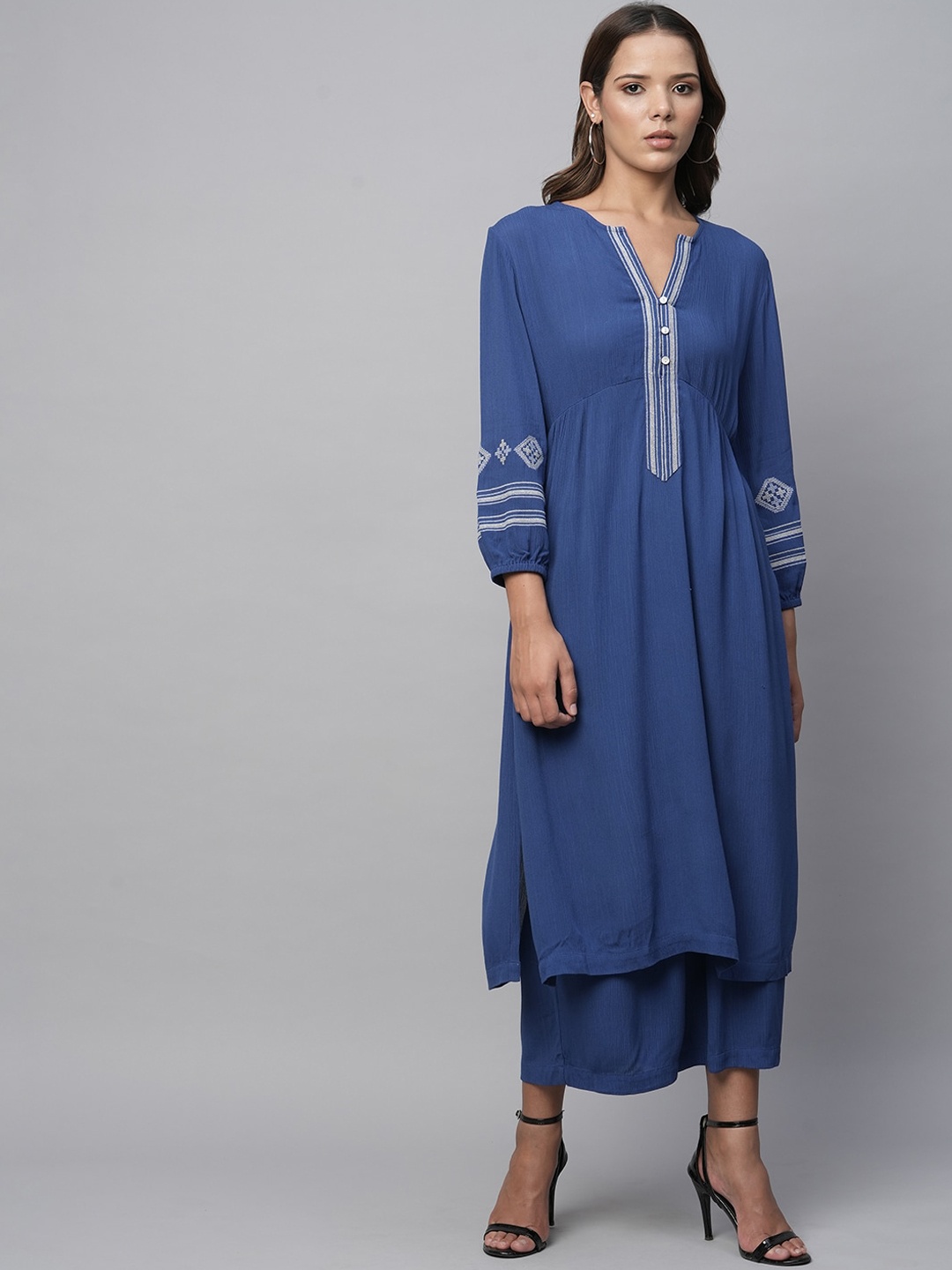 

Modern Indian by CHEMISTRY Ethnic Motifs Yoke Design A-Line Kurta with Palazzos, Navy blue