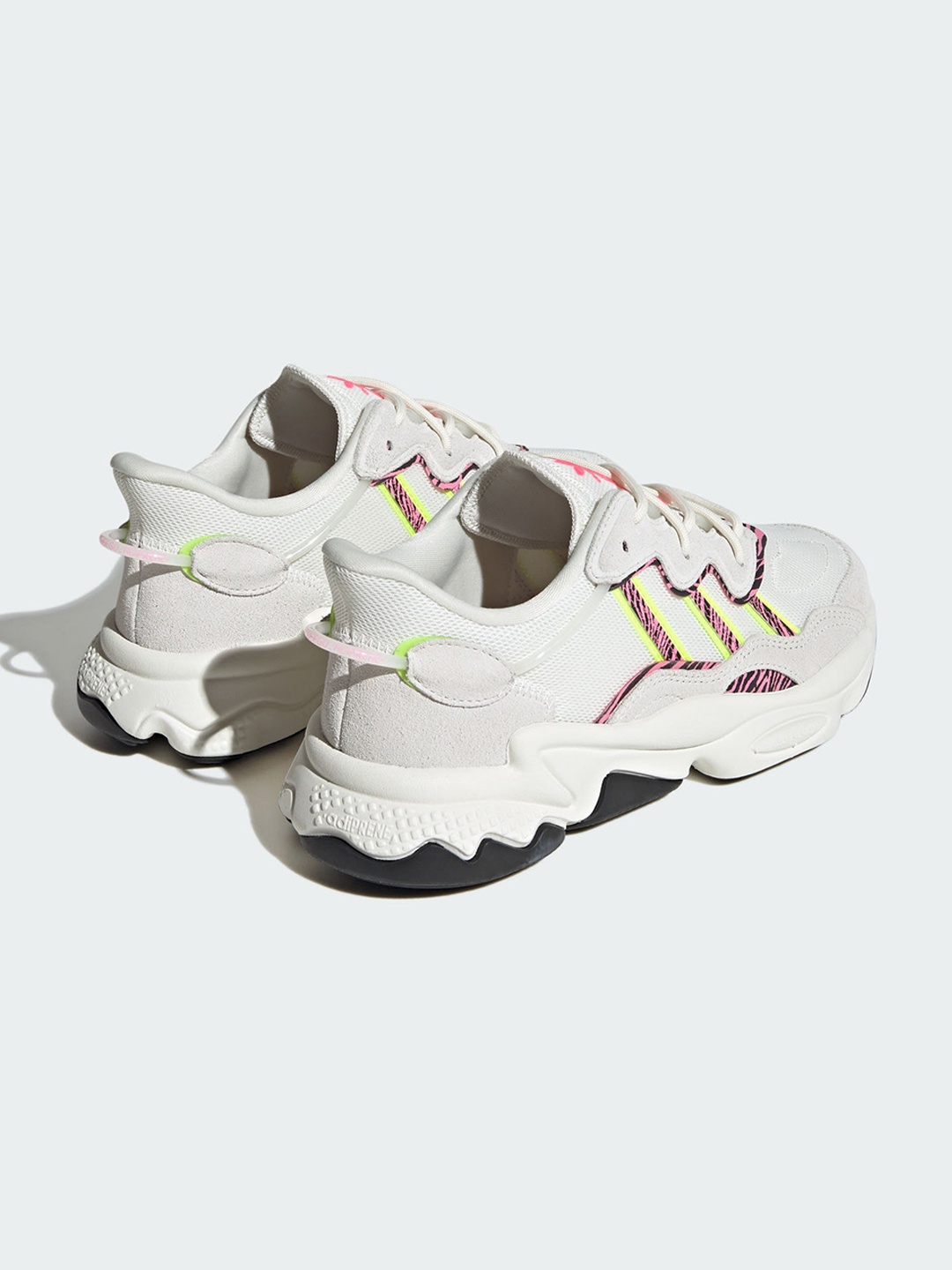 

ADIDAS Originals Women Textured Light Weight Sneakers, White