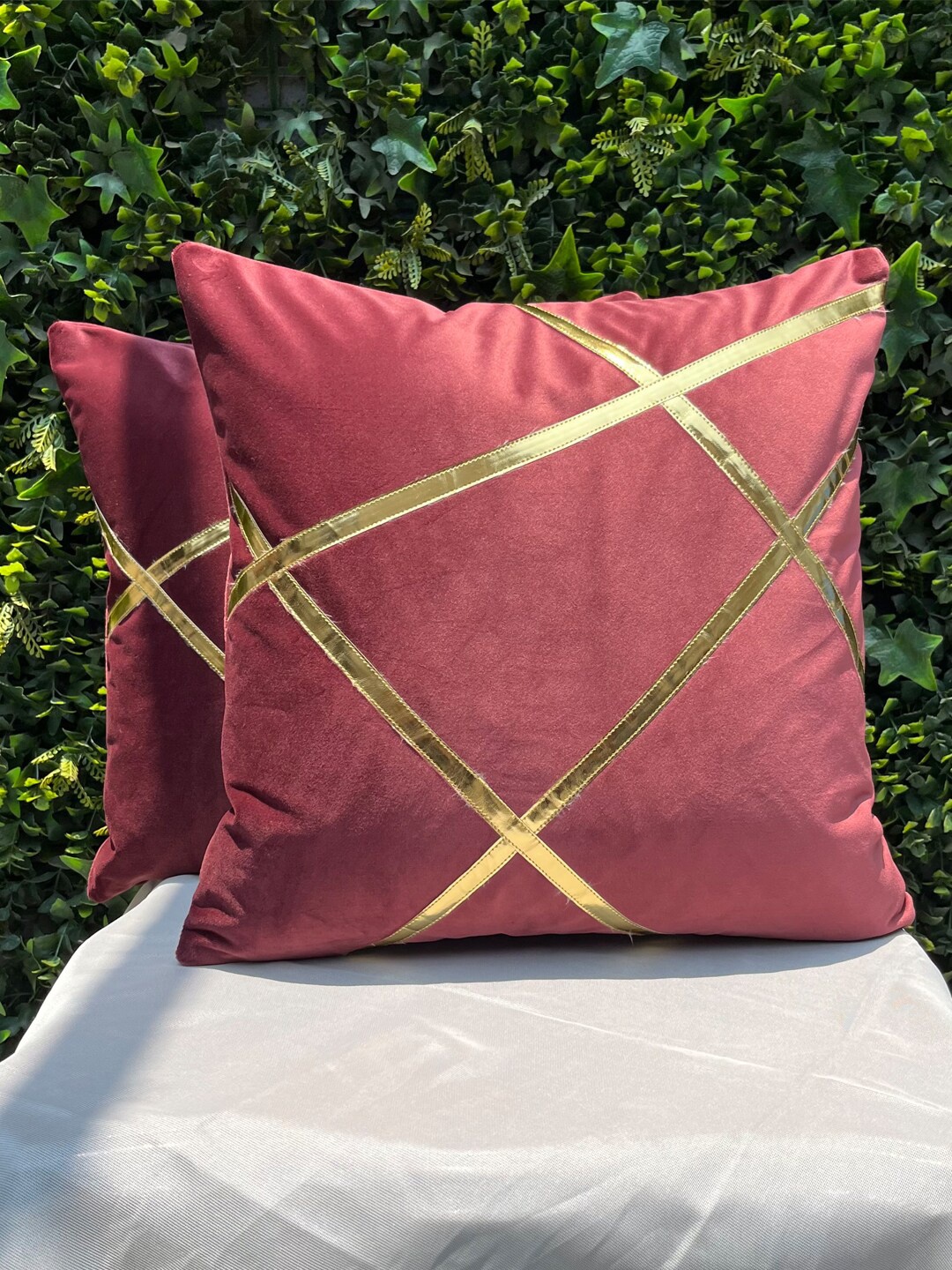 

Seevo Antalya Burgundy & Gold Toned 2 Pieces Geometric Velvet Square Cushion Covers
