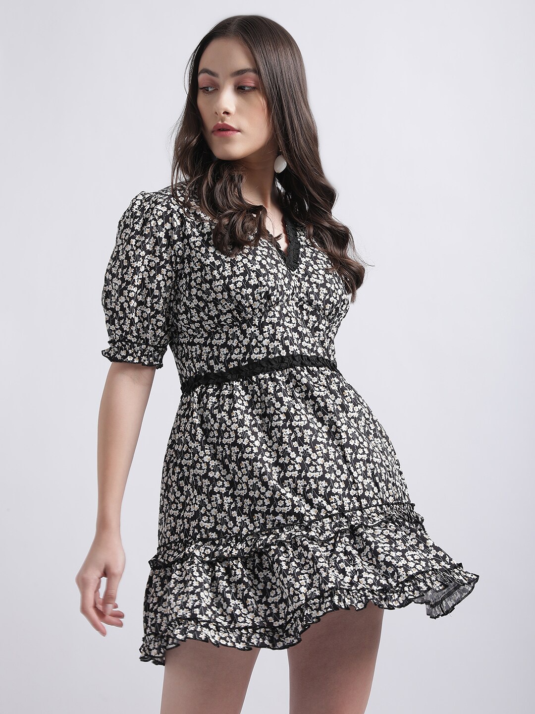 

CENTRESTAGE Floral Printed V-Neck Puff Sleeve Fit & Flare Dress, Black