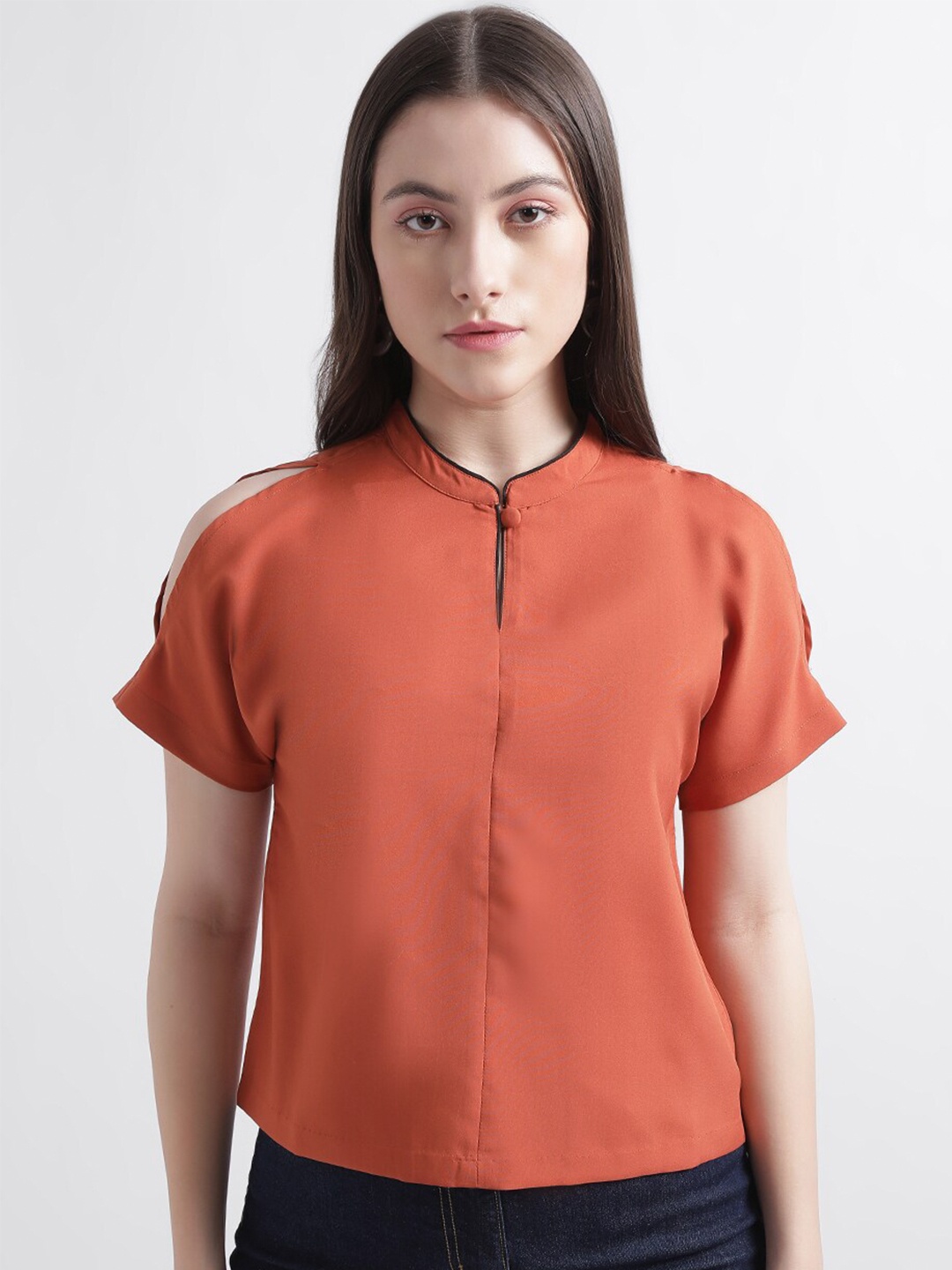 

CENTRESTAGE Mandarin Collar Extended Sleeves Top, Rust