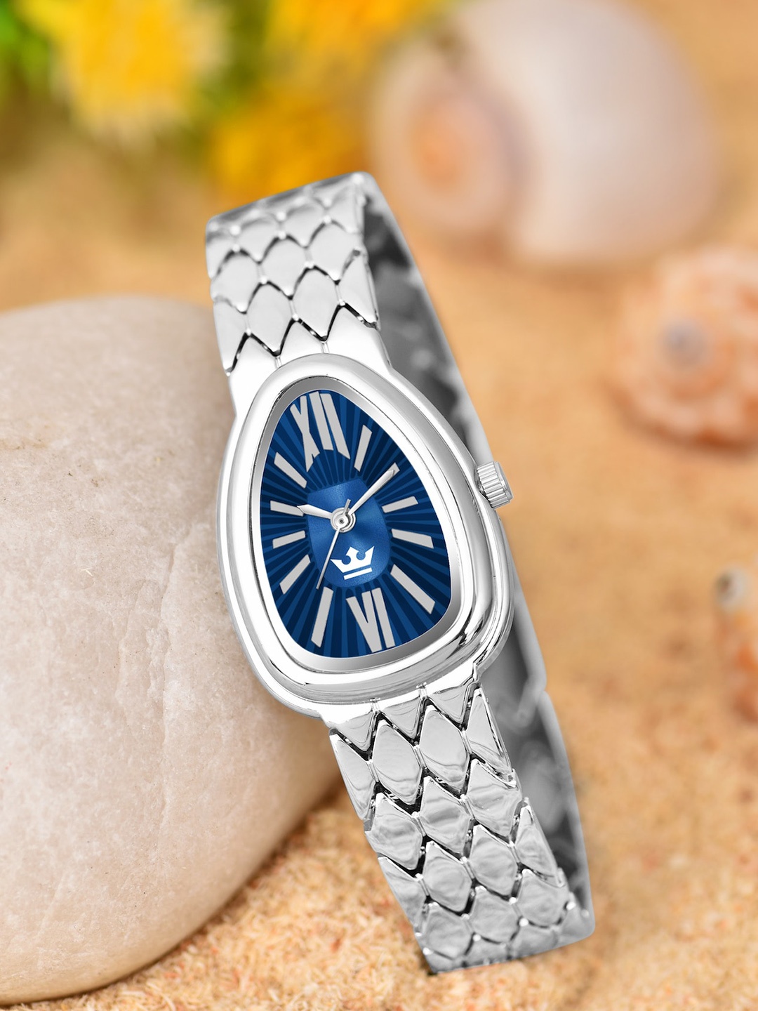 

CRESTELLO Men Patterned Dial & Bracelet Style Straps Analogue Watch CR-CBR133-BLUSLV, Silver