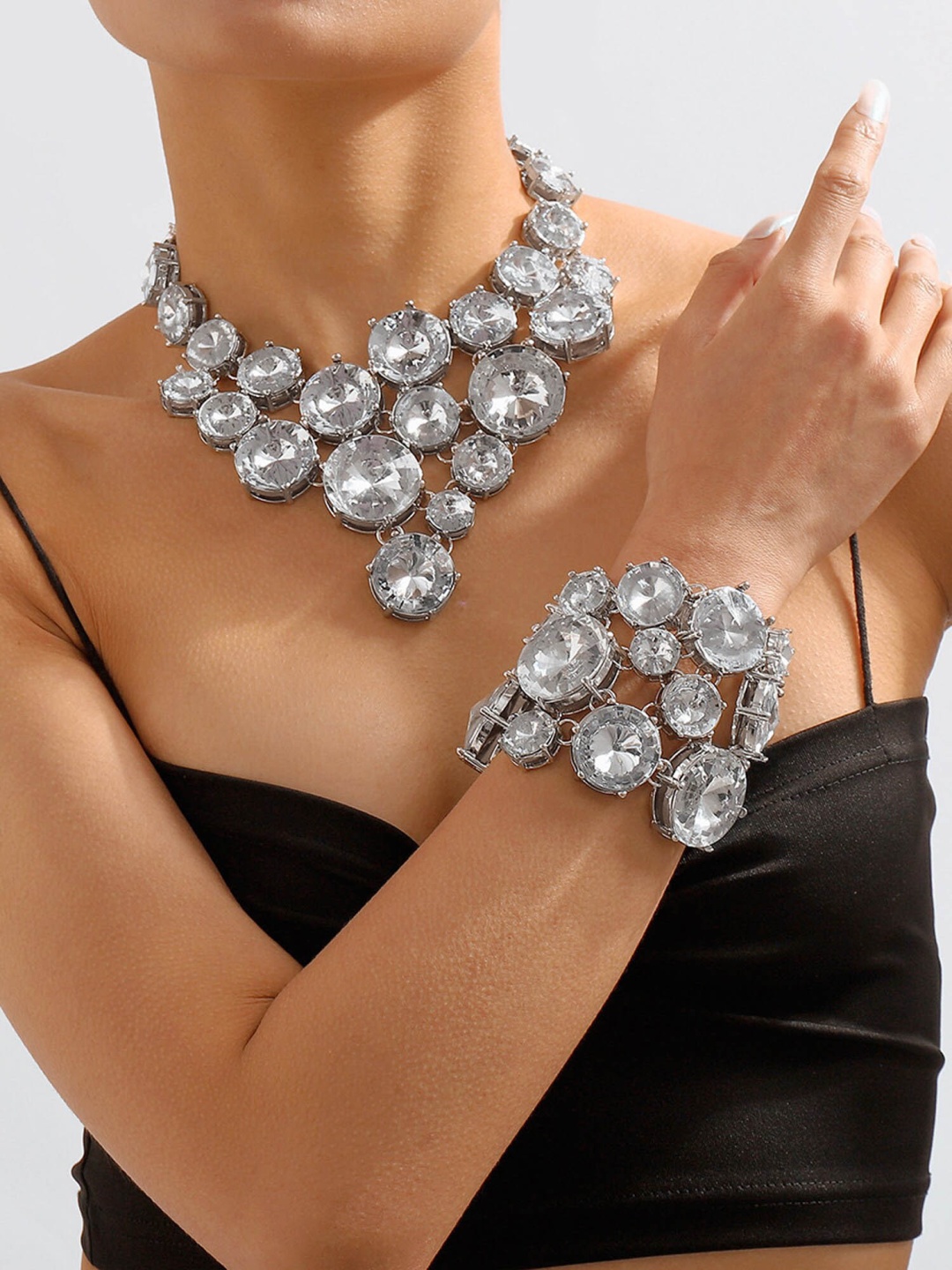 

Bellofox Silver-Plated Isadora Necklace & Bracelet Set