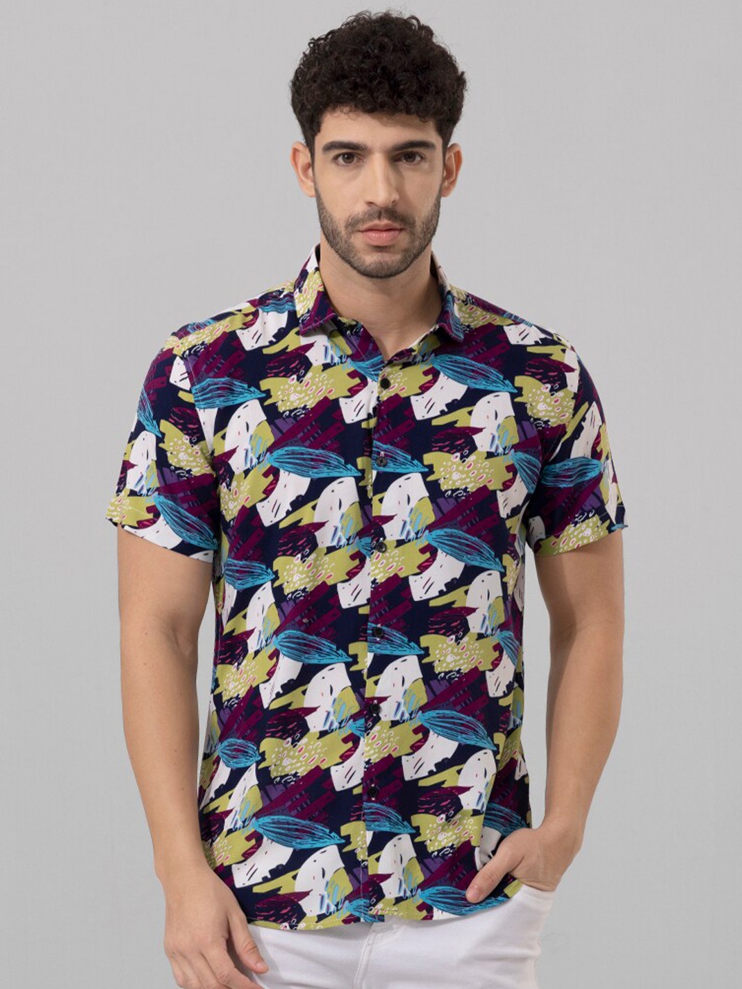 

Snitch Blue & Olive Green Abstract Printed Classic Slim Fit Casual Shirt