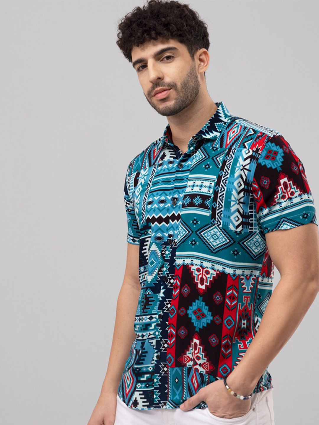 

Snitch Blue Geometric Printed Classic Slim Fit Casual Shirt